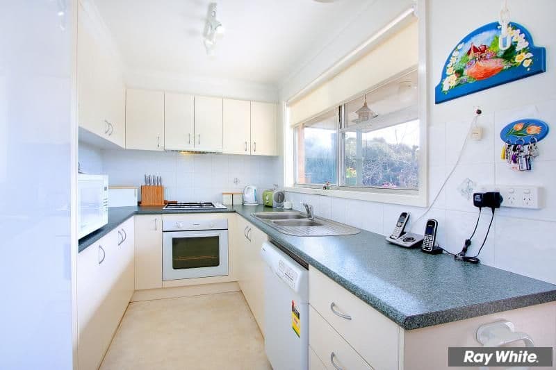 16 Orlanda Court, MORNINGTON VIC 3931, Mornington - Thumbnail 6