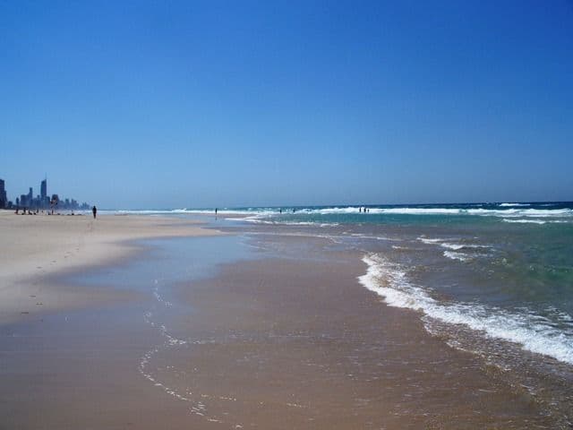 31 Albicore Street, MERMAID WATERS QLD 4218, Mermaid Waters - Thumbnail 4