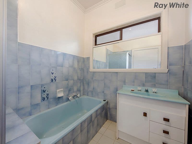 150 Biggs Street, ST ALBANS VIC 3021, St Albans - Thumbnail 6