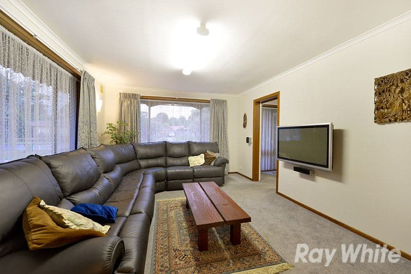18 Renwick Road, Ferntree Gully VIC 3156, Ferntree Gully - Thumbnail 2
