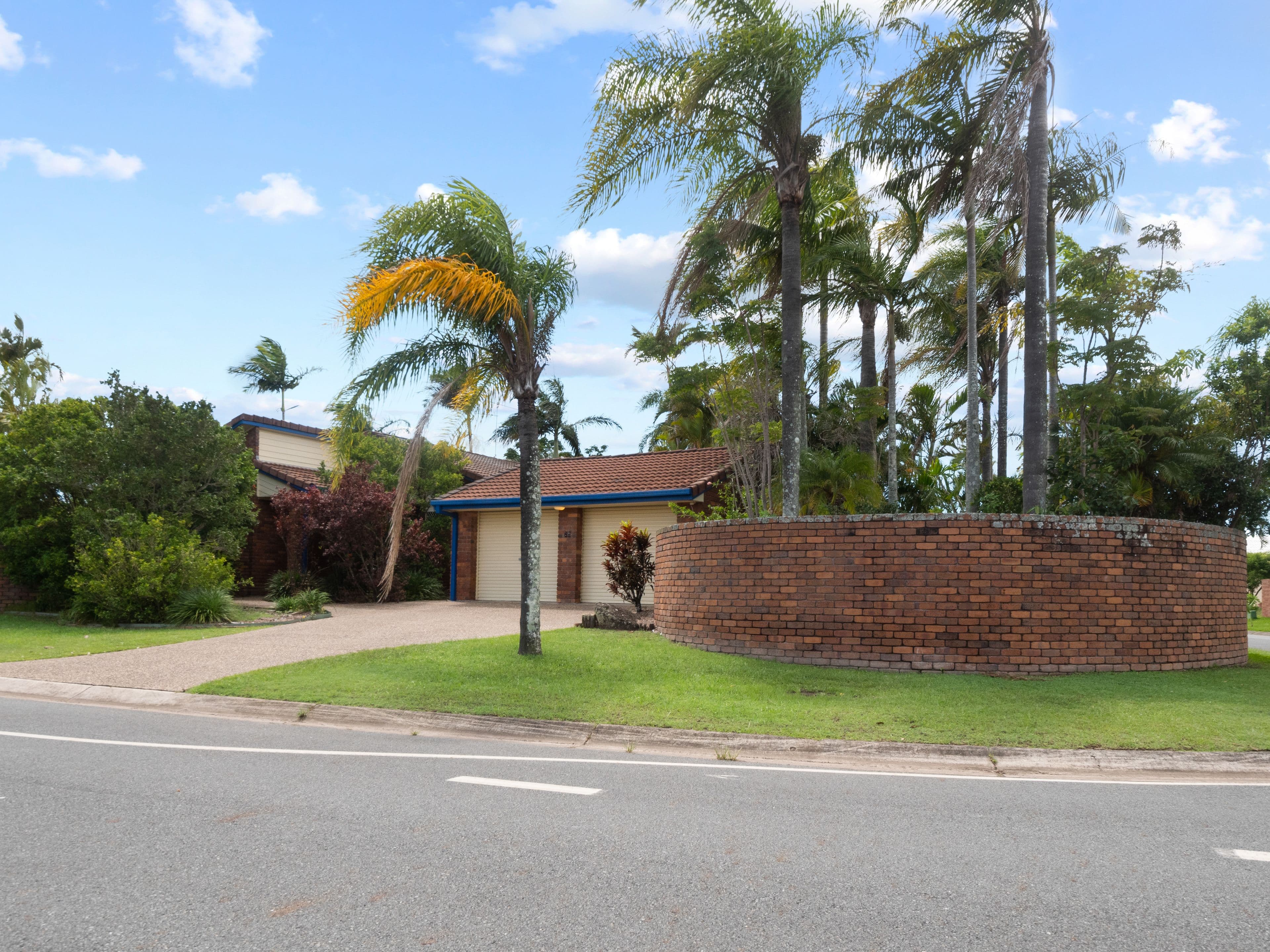 65 Auk Avenue, Burleigh Waters QLD 4220, Burleigh Waters - Thumbnail 2