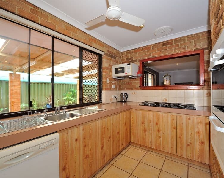 99 Coronata Drive, WARNBRO WA 6169, Warnbro - Thumbnail 7