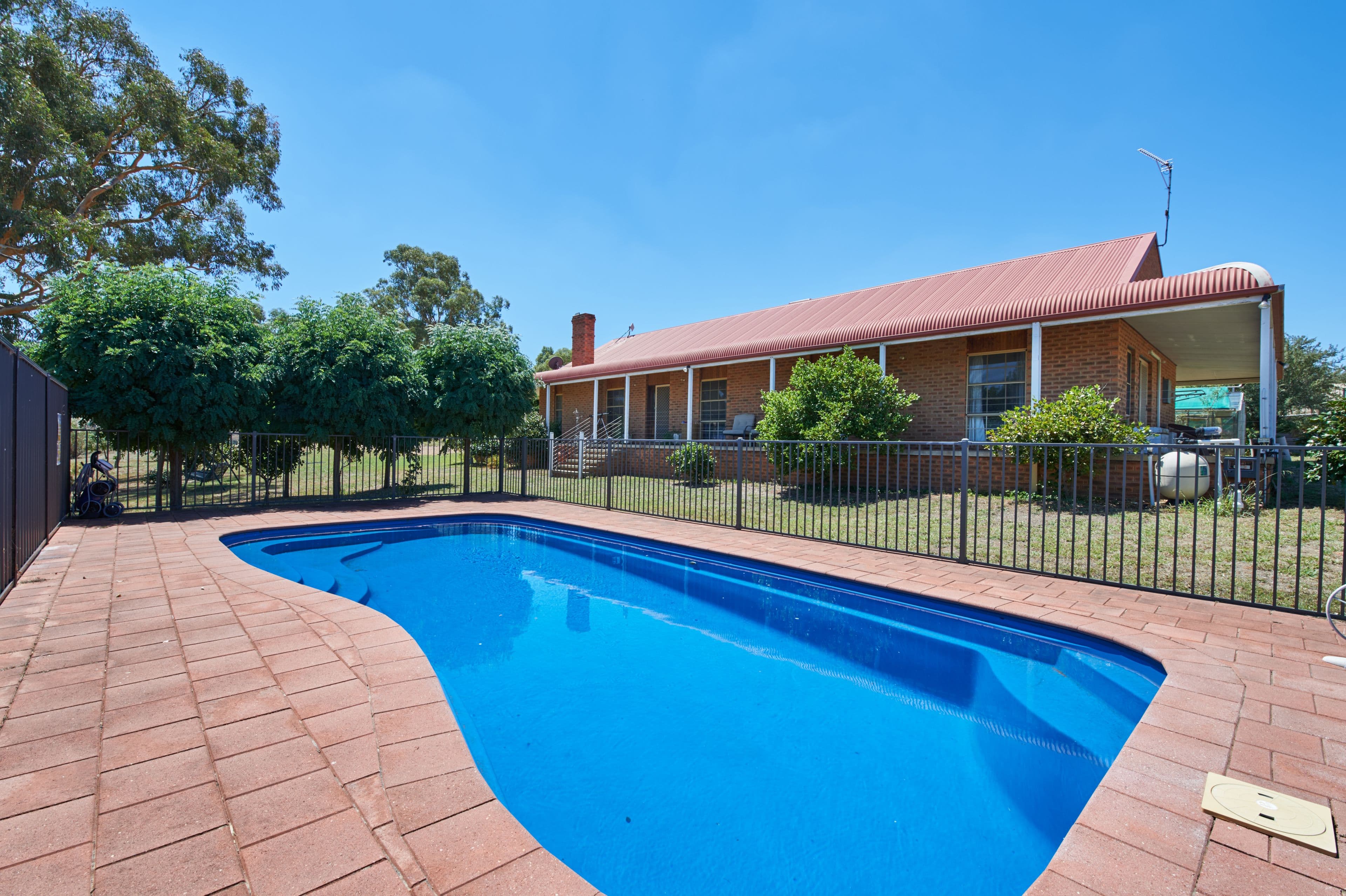 2005 Keajura Road, Ladysmith - Image 1