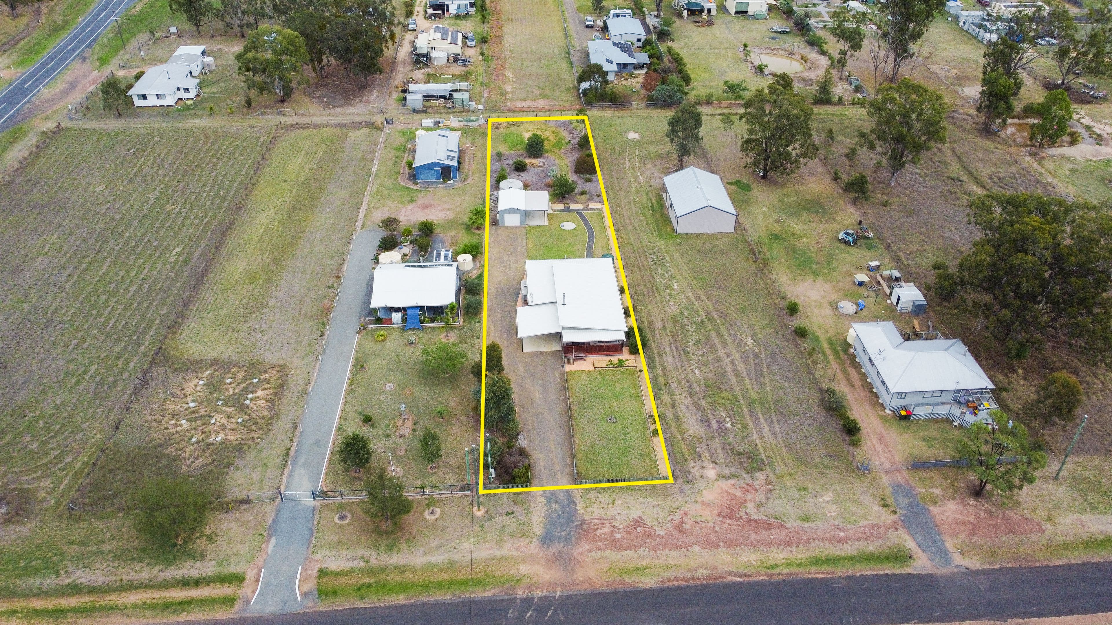 9 Macintyre Street, Leyburn QLD 4365, Leyburn - Thumbnail 2