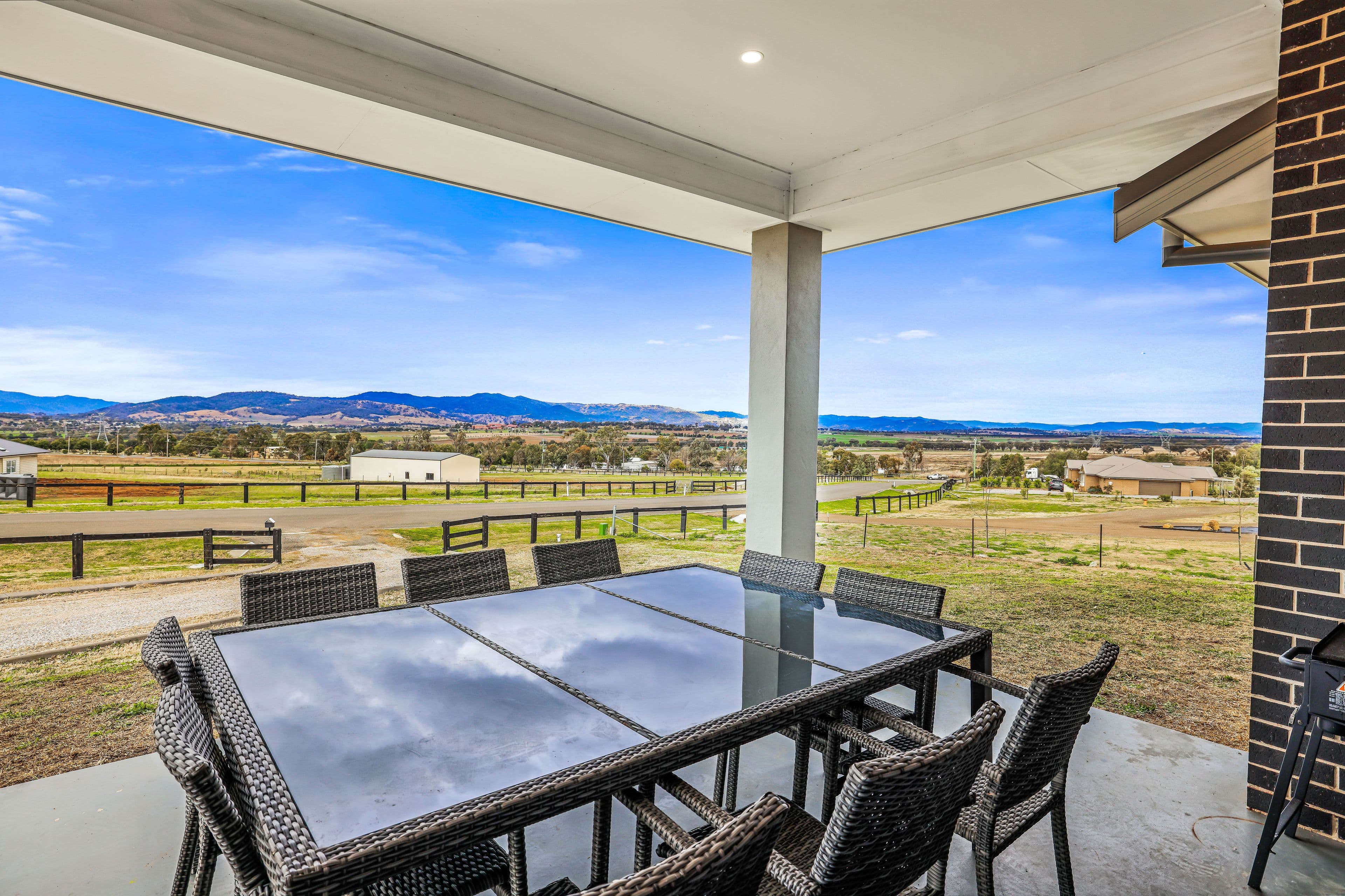 55 Falcon Drive, Tamworth NSW 2340, Calala - Thumbnail 2