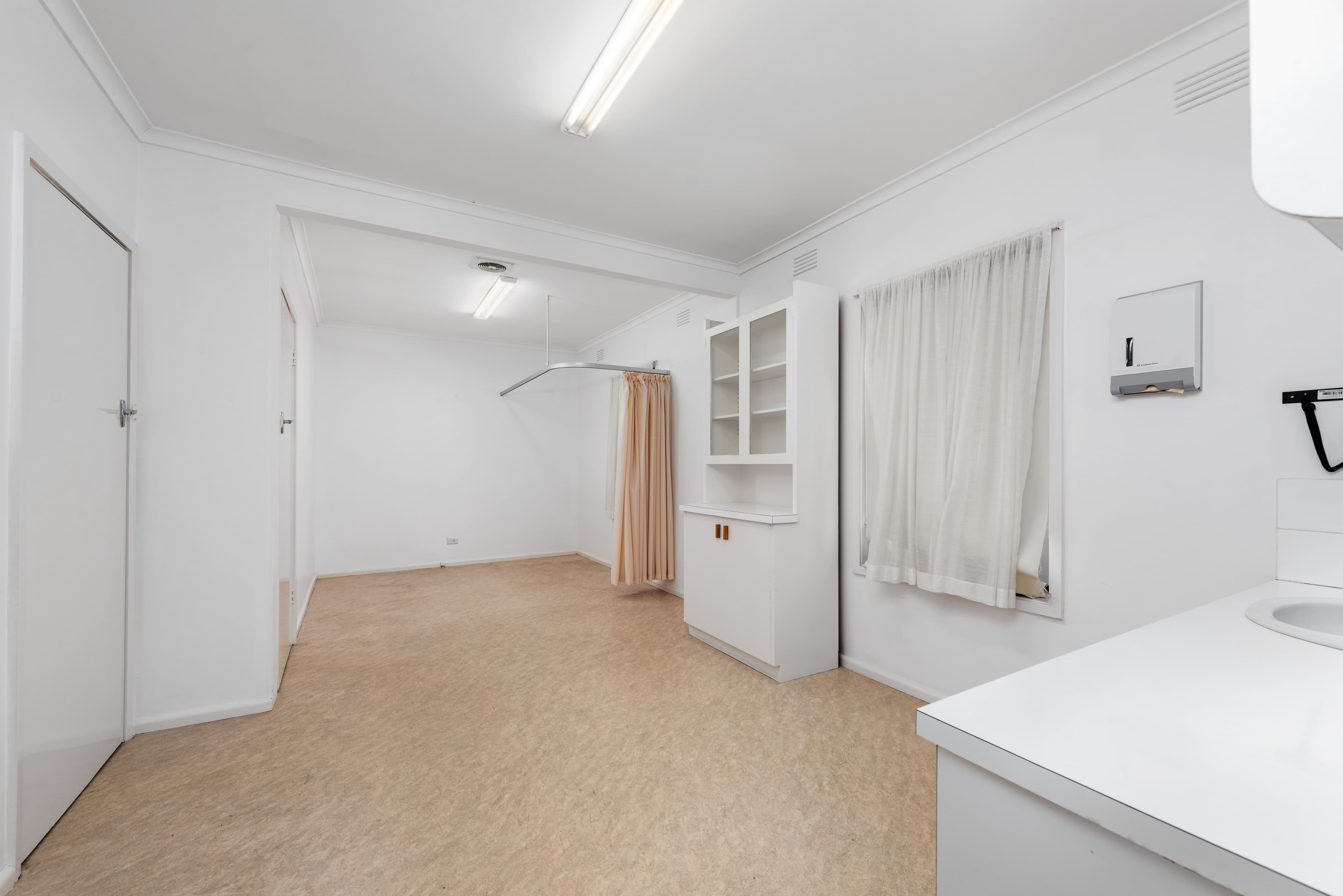 84 Watsonia Road, Watsonia VIC 3087, Watsonia - Thumbnail 8