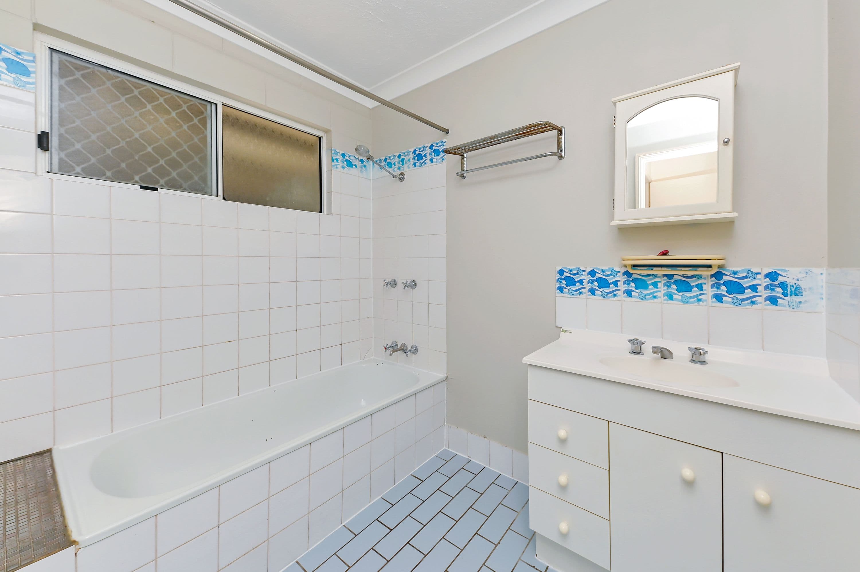 23 Miles Avenue, Kelso QLD 4815, Kelso - Thumbnail 6