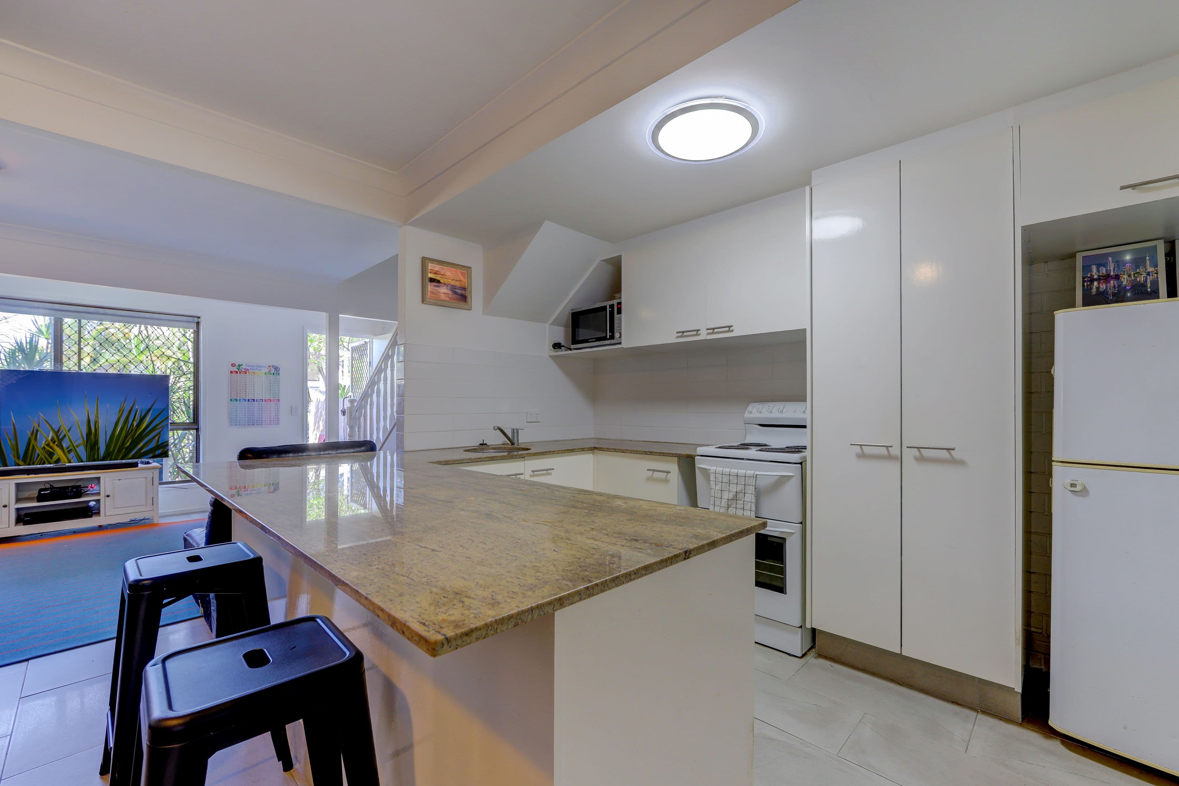 28 SUNSHINE Avenue, Turvey Park, Turvey Park - Thumbnail 4