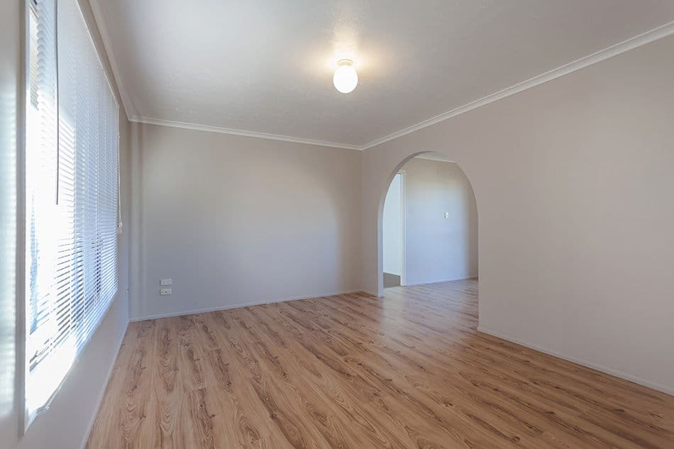 16 Cabarita Crescent, GLENVALE QLD 4350, Glenvale - Thumbnail 4