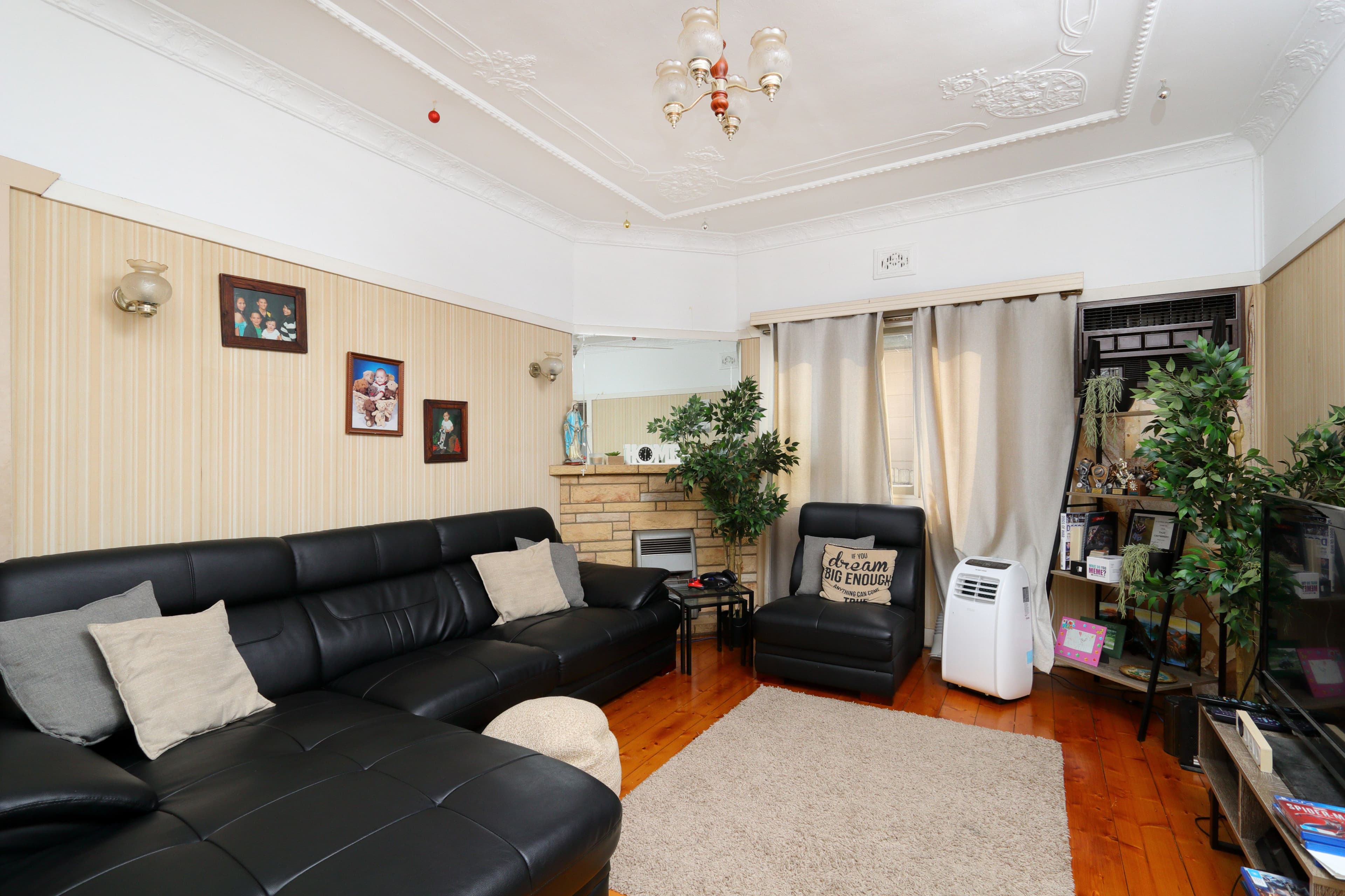 7 East Crescent, Hurstville Grove - Thumbnail 2