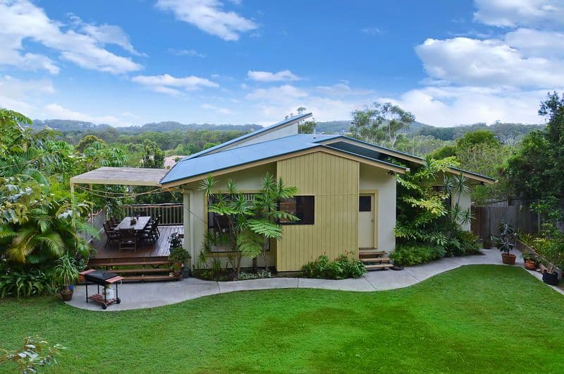 10 Casey Close, CURRUMBIN WATERS QLD 4223, Currumbin Waters - Thumbnail 2