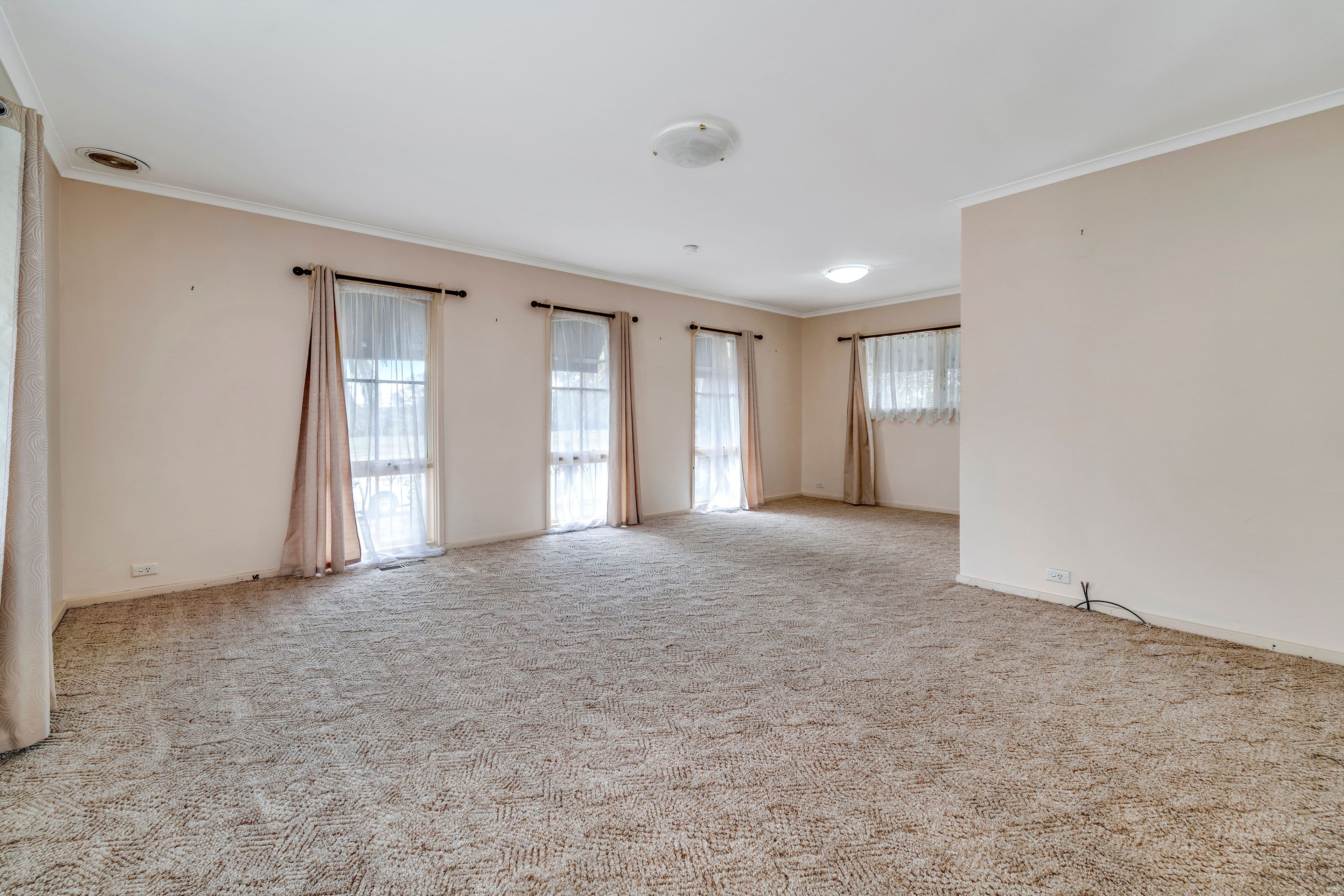81 Fullagar Crescent, Higgins ACT 2615, Higgins - Thumbnail 2