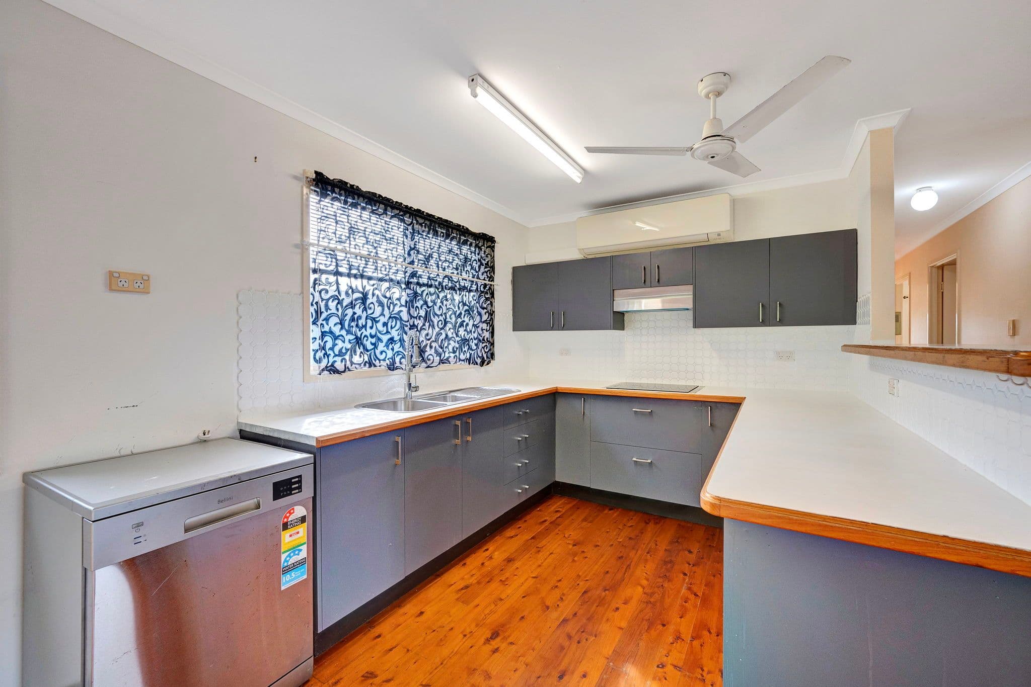10 Howitson Drive, Balgal Beach QLD 4816, Balgal Beach - Thumbnail 4
