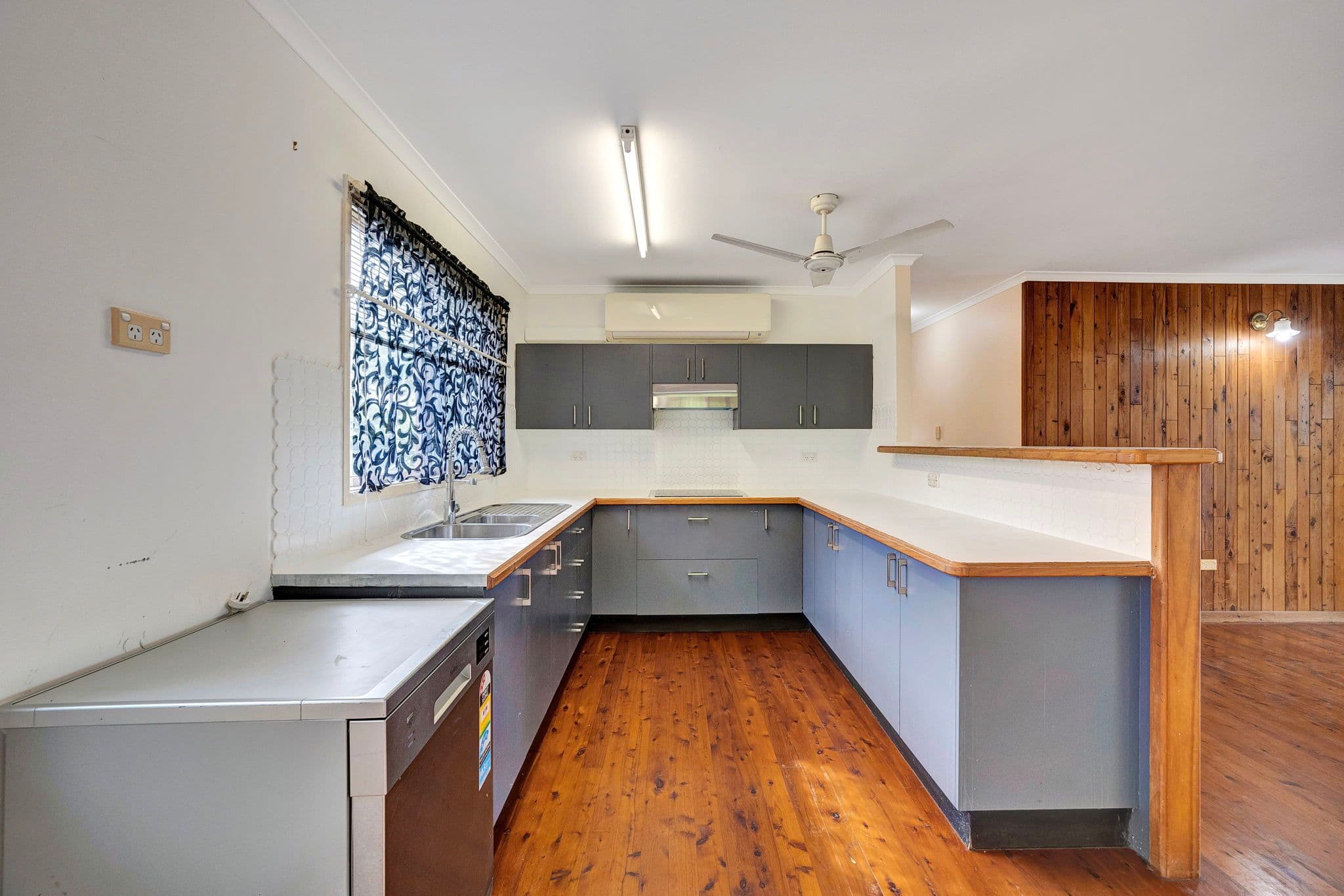 10 Howitson Drive, Balgal Beach QLD 4816, Balgal Beach - Thumbnail 5