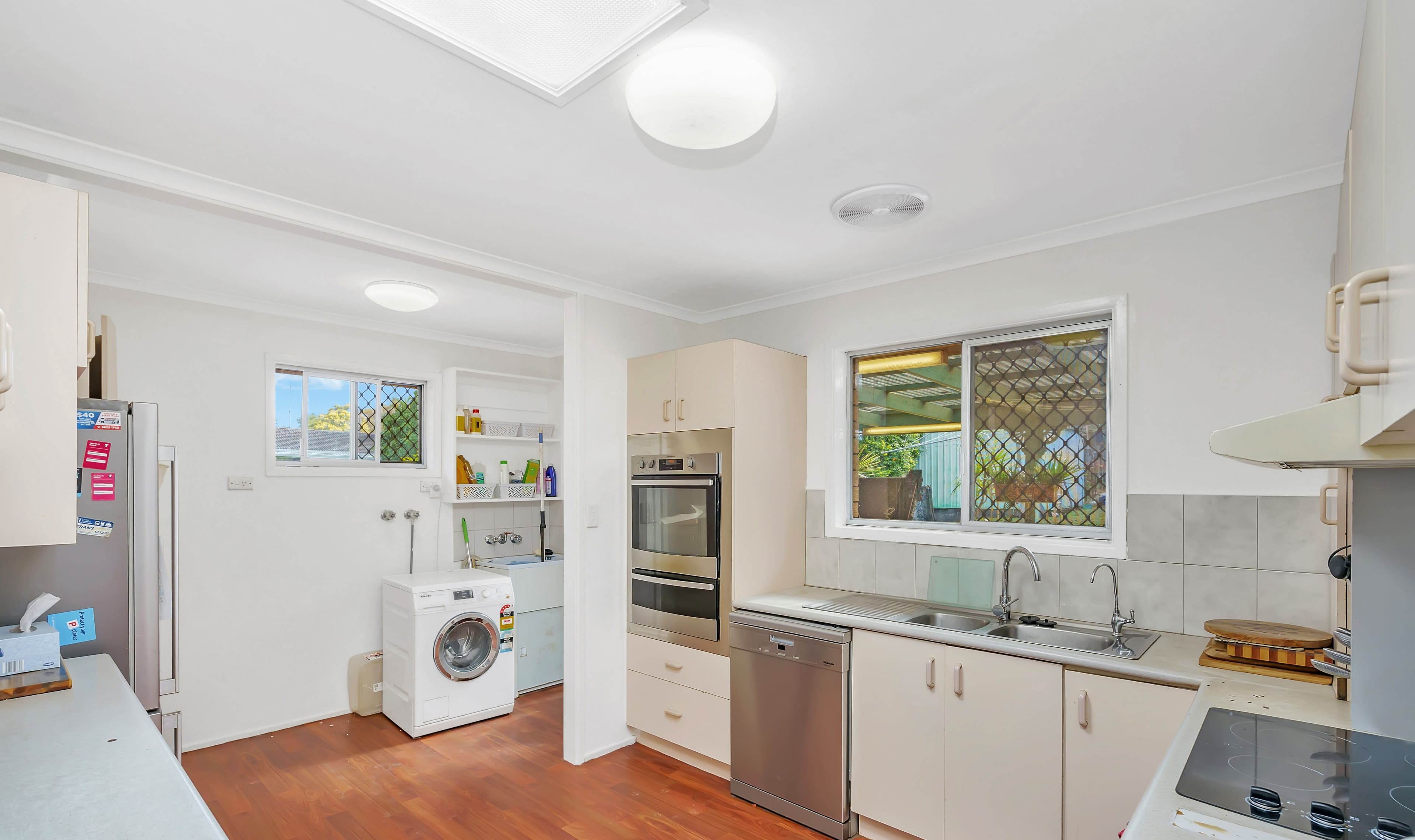 9 Enid Avenue, Southport QLD 4215, Southport - Thumbnail 4