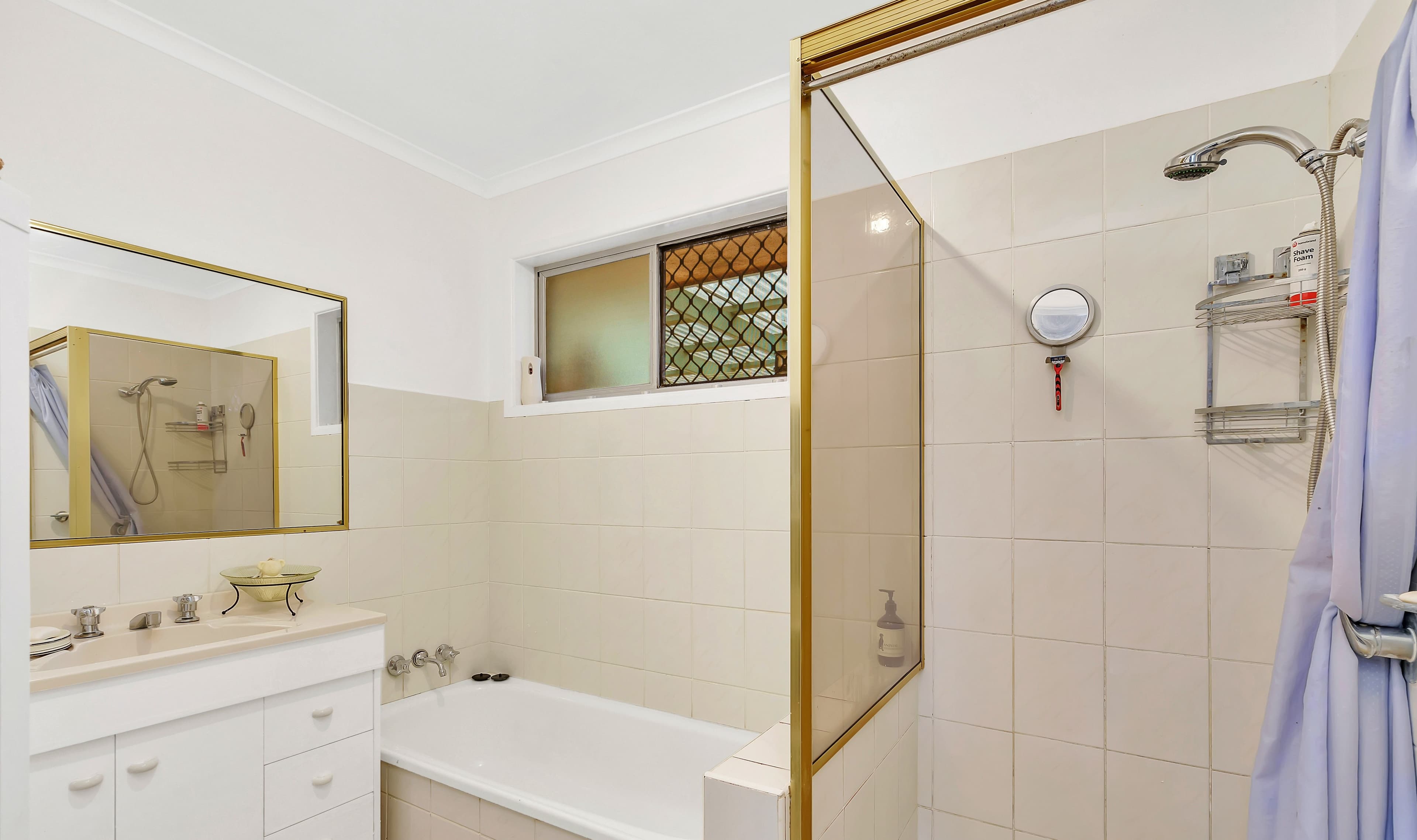 9 Enid Avenue, Southport QLD 4215, Southport - Thumbnail 8