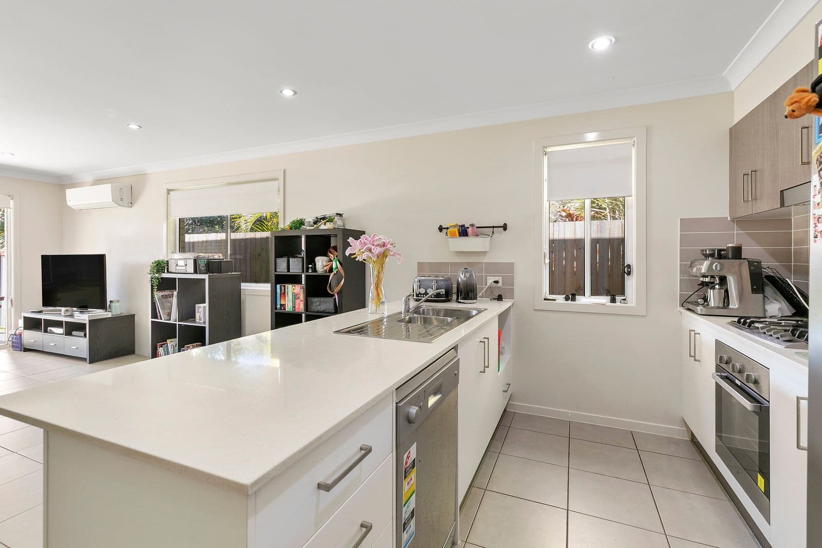 20 Roberts Street, Wellington Point QLD 4160, Wellington Point - Thumbnail 2