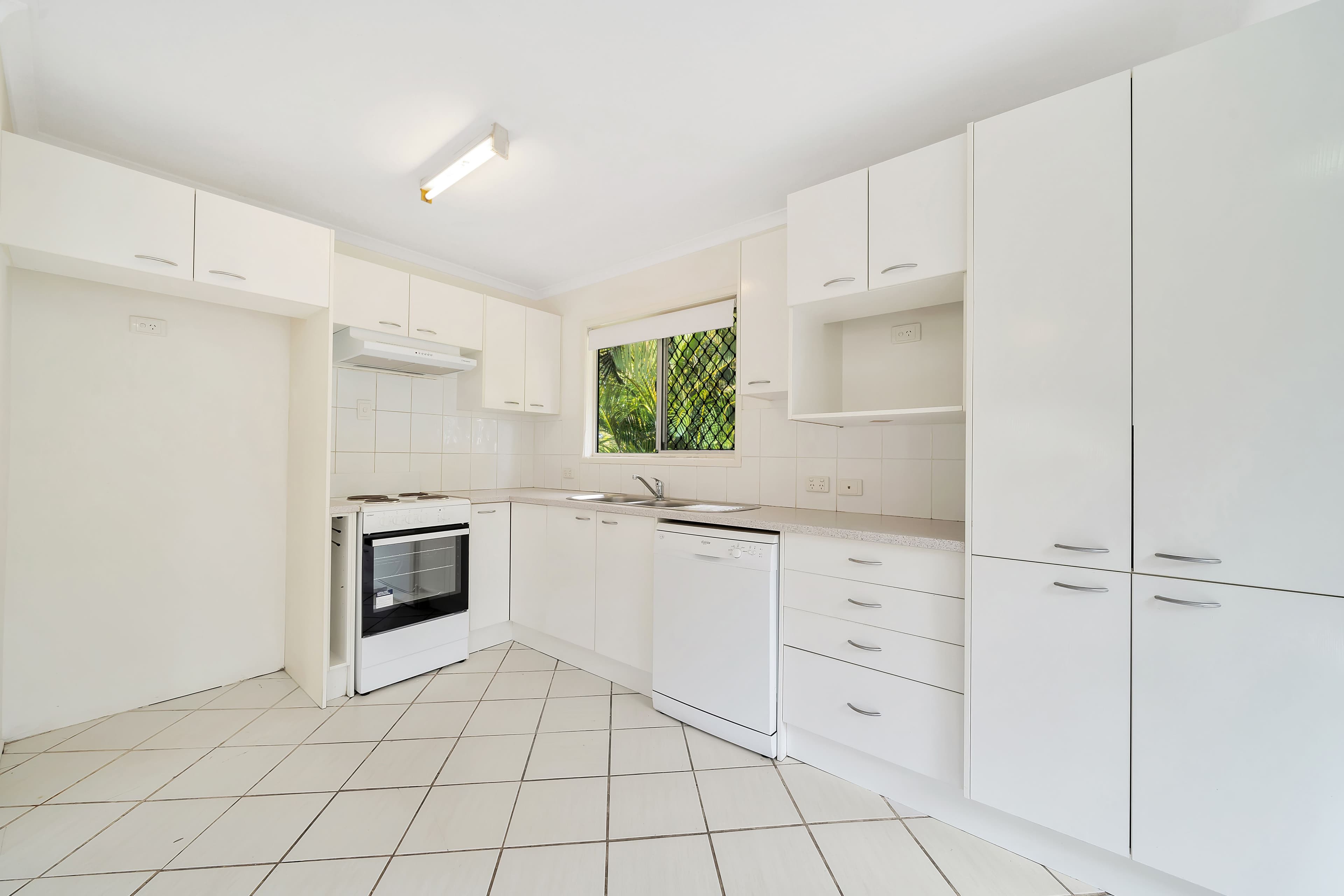 127 Waratah Drive, Crestmead QLD 4132, Crestmead - Thumbnail 4