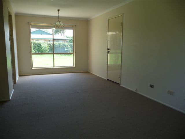 13 Fern Drive, KEARNEYS SPRING QLD 4350, Kearneys Spring - Thumbnail 4