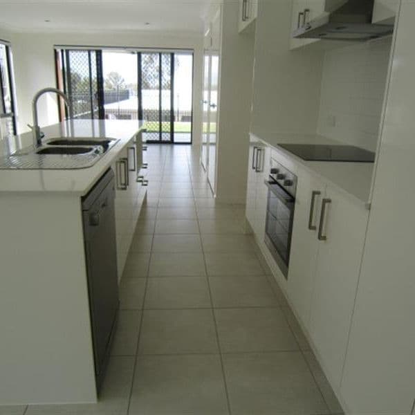 52 Sawmill Circuit, Riverhills QLD 4074, Riverhills - Thumbnail 3