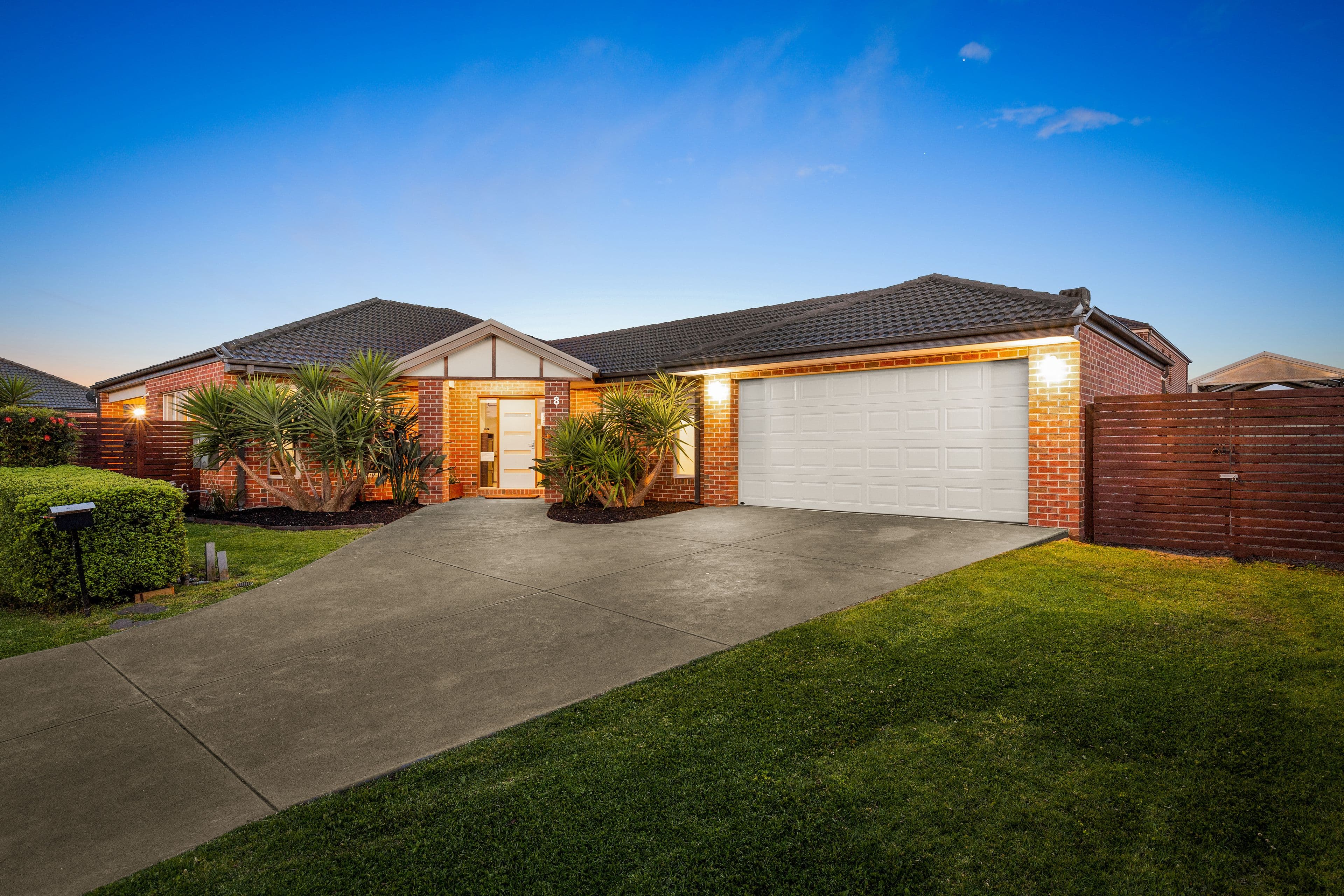 8 Charolais Court, Pakenham VIC 3810, Pakenham - Image 1
