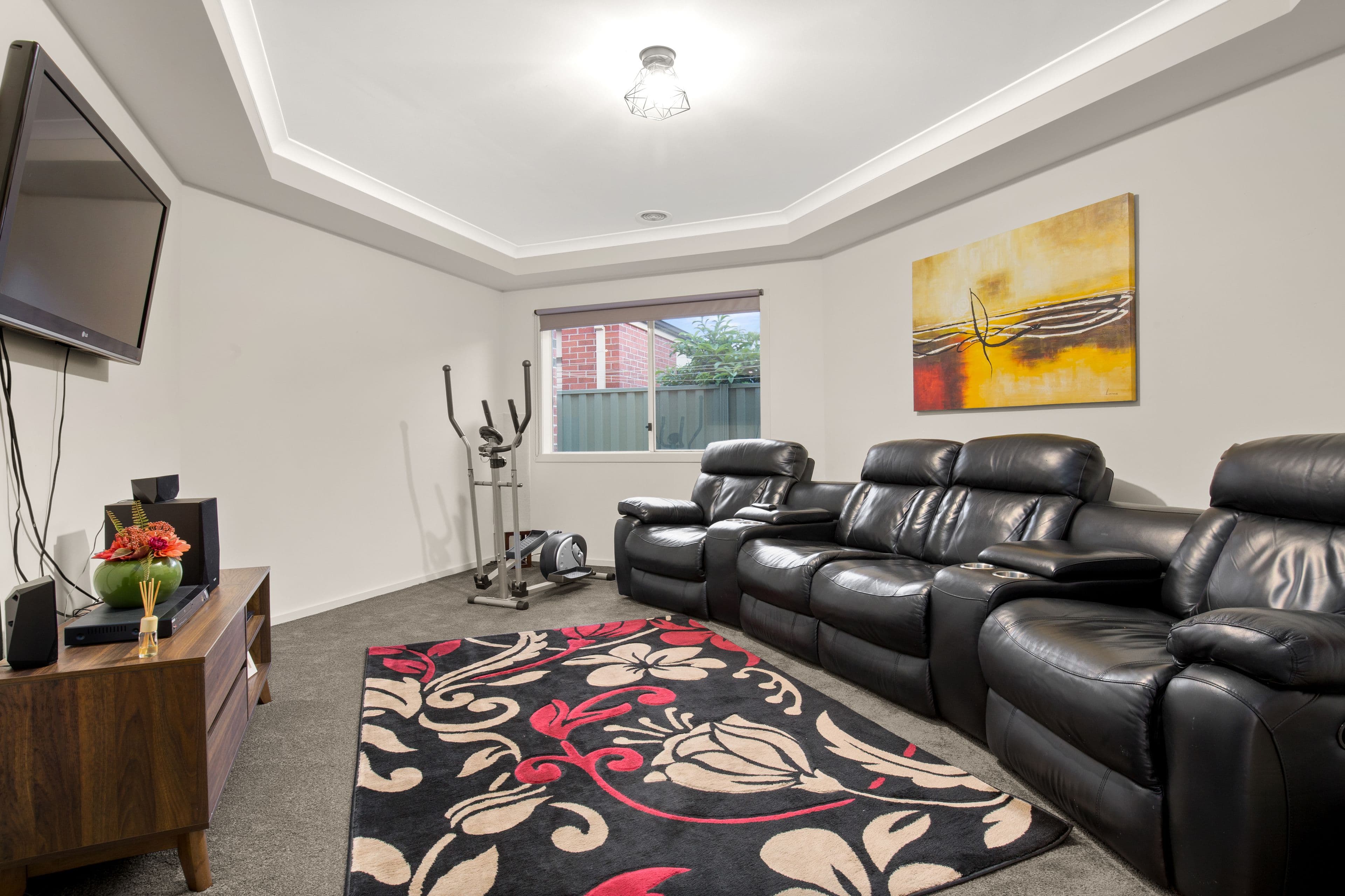 8 Charolais Court, Pakenham VIC 3810, Pakenham - Thumbnail 6