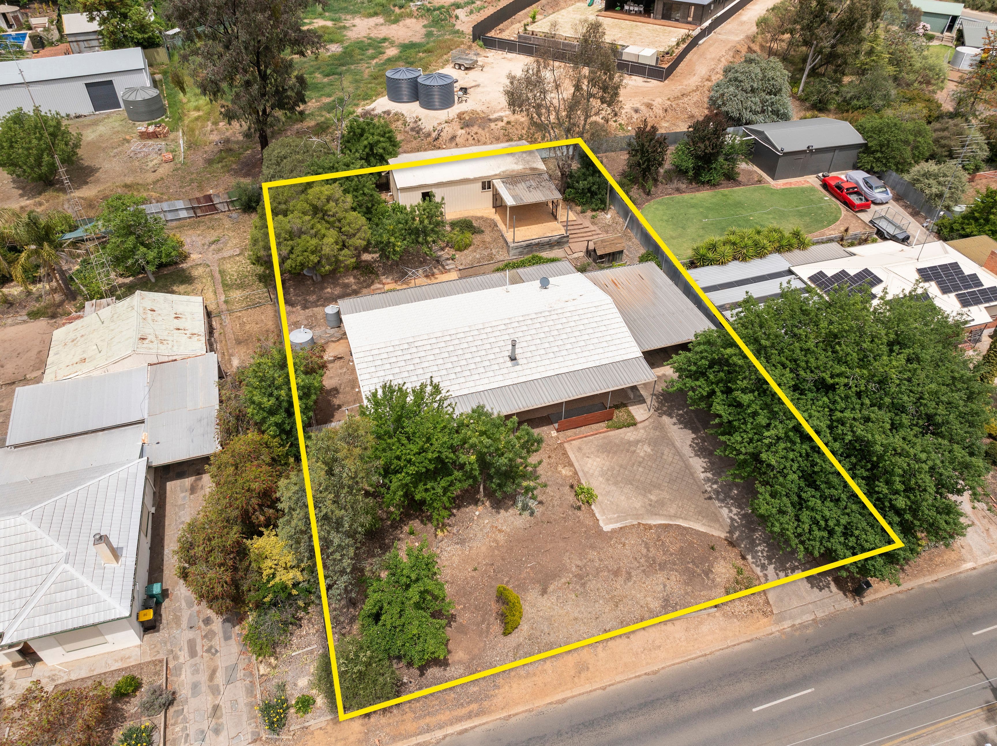 10 Powell Street, Clare SA 5453, Clare - Thumbnail 2