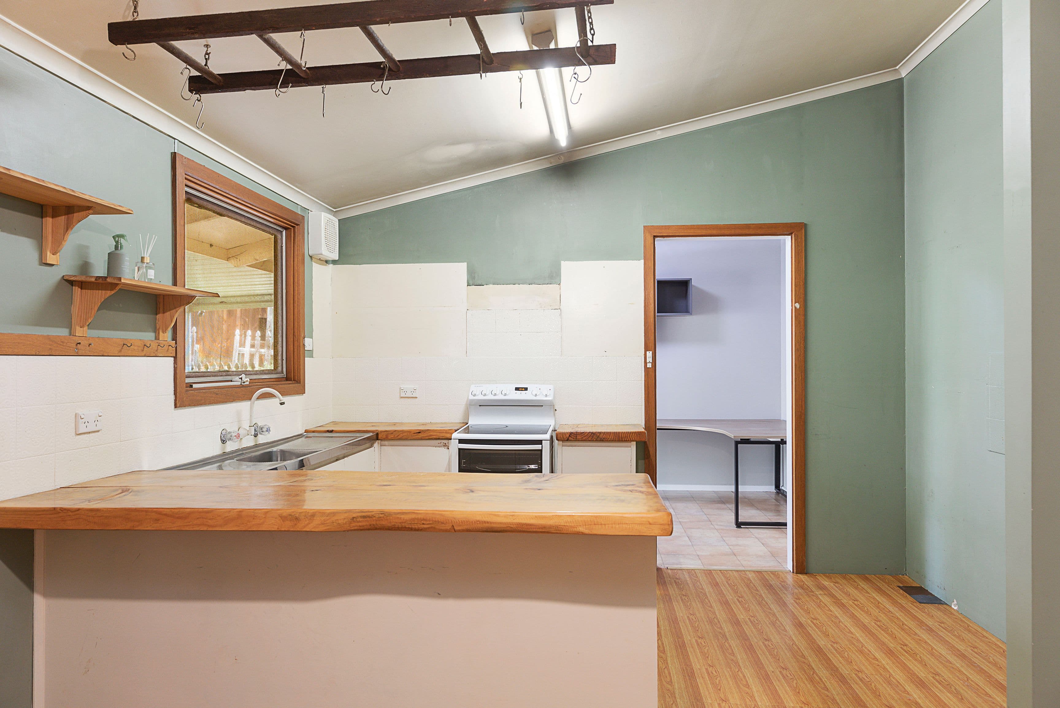 10 Powell Street, Clare SA 5453, Clare - Thumbnail 4