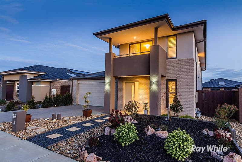 18 Emu Bush Drive, Cranbourne West VIC 3977, Cranbourne West - Thumbnail 2
