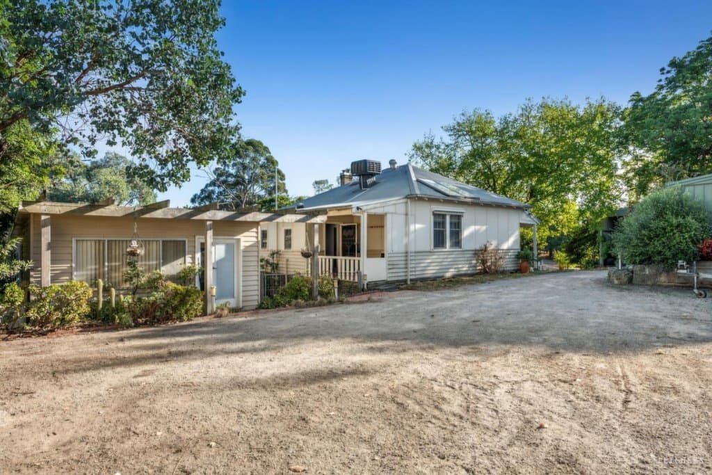 320-324 Yarra Road, Wonga Park - Thumbnail 3