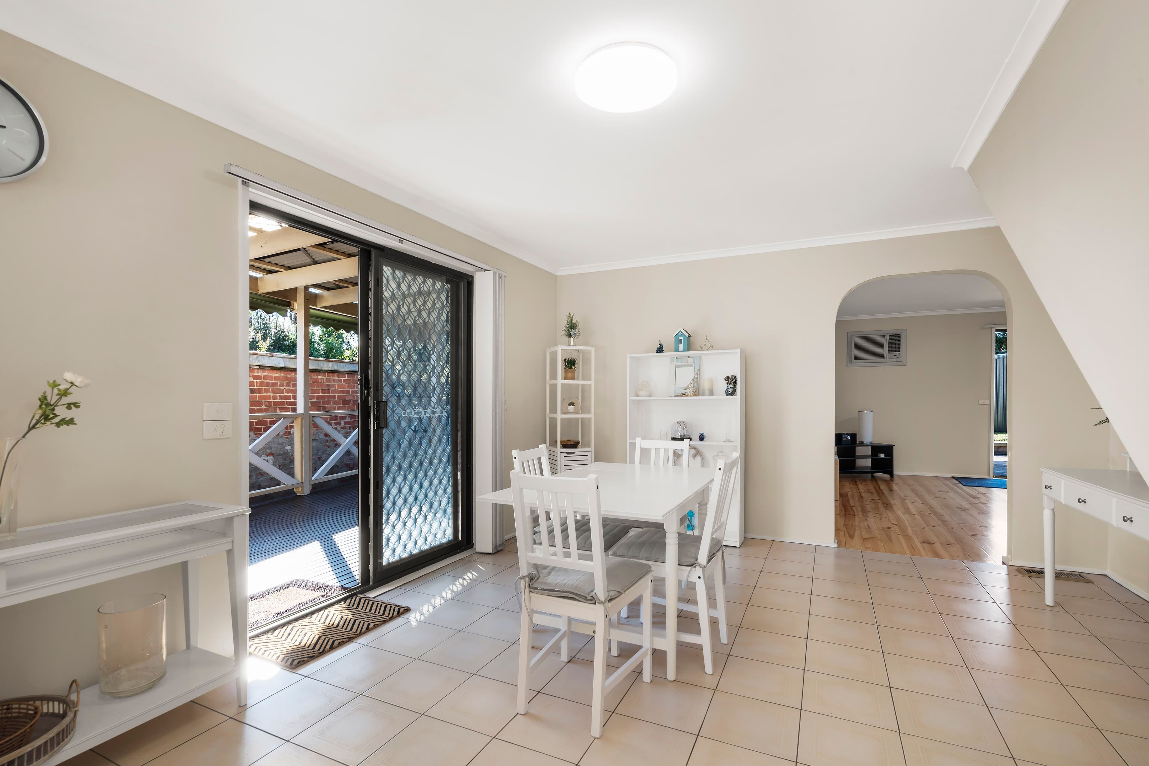 5 Clarendon Avenue, Oakleigh South VIC 3167, Oakleigh South - Thumbnail 4