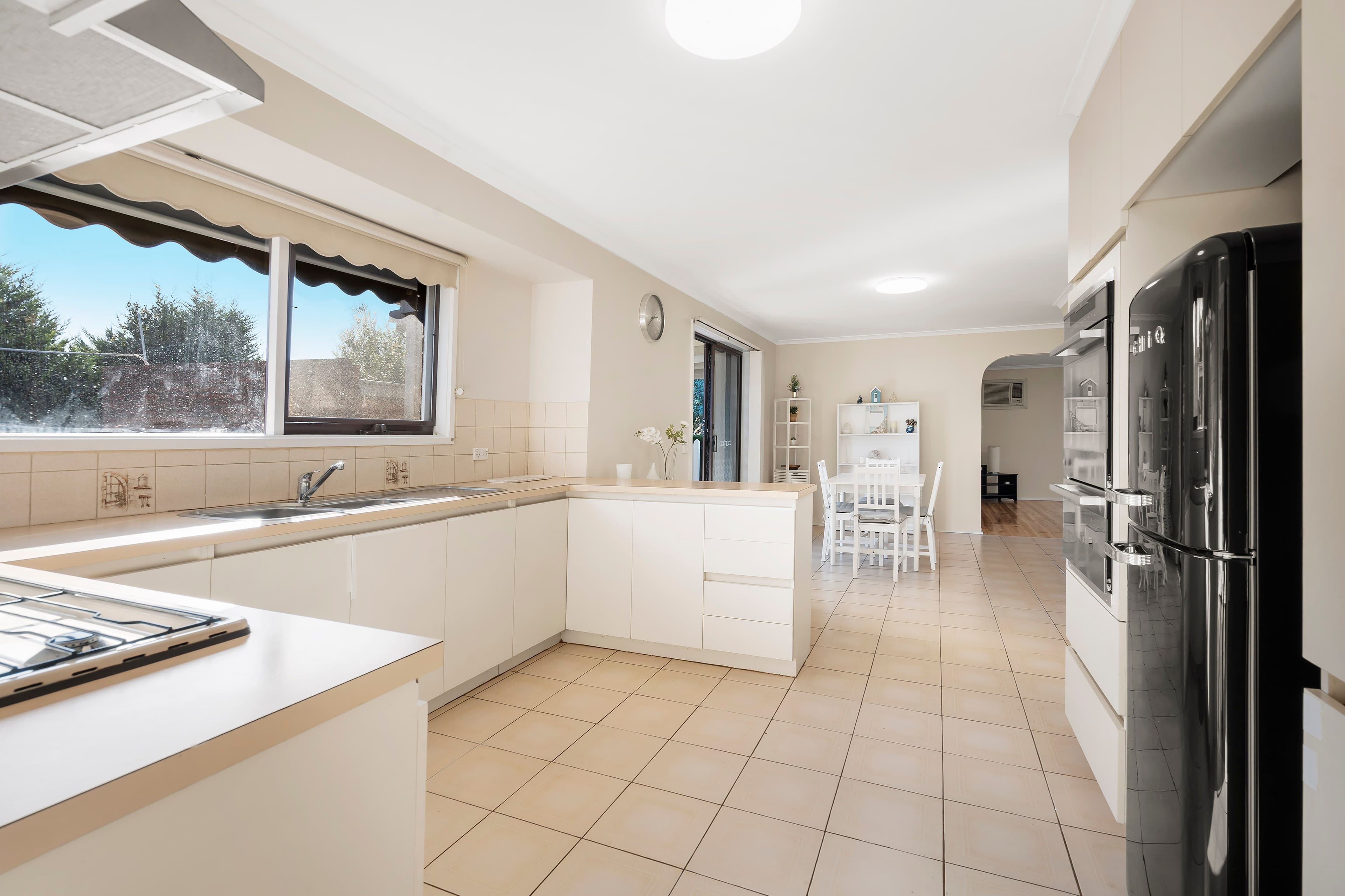 5 Clarendon Avenue, Oakleigh South VIC 3167, Oakleigh South - Thumbnail 5