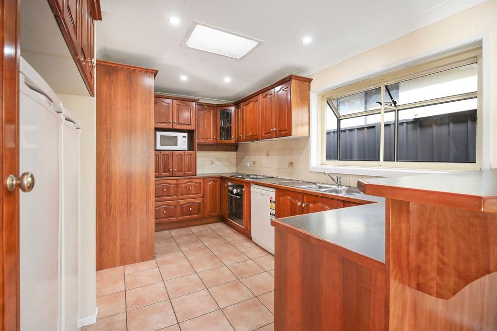 33 Foveaux Avenue, Lurnea NSW 2170, Lurnea - Thumbnail 4