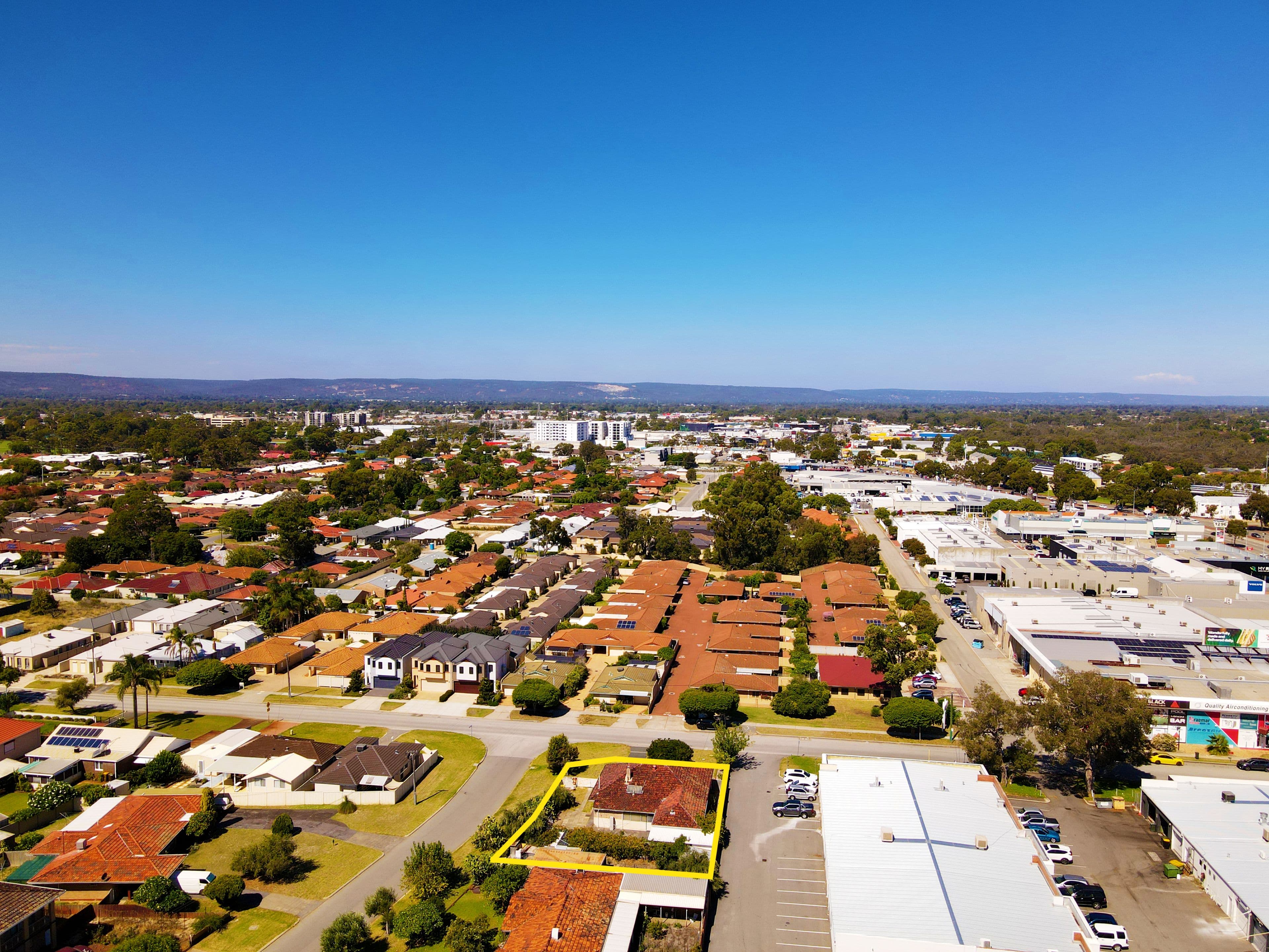 14 Mallard Way, Cannington WA 6107, Cannington - Thumbnail 2