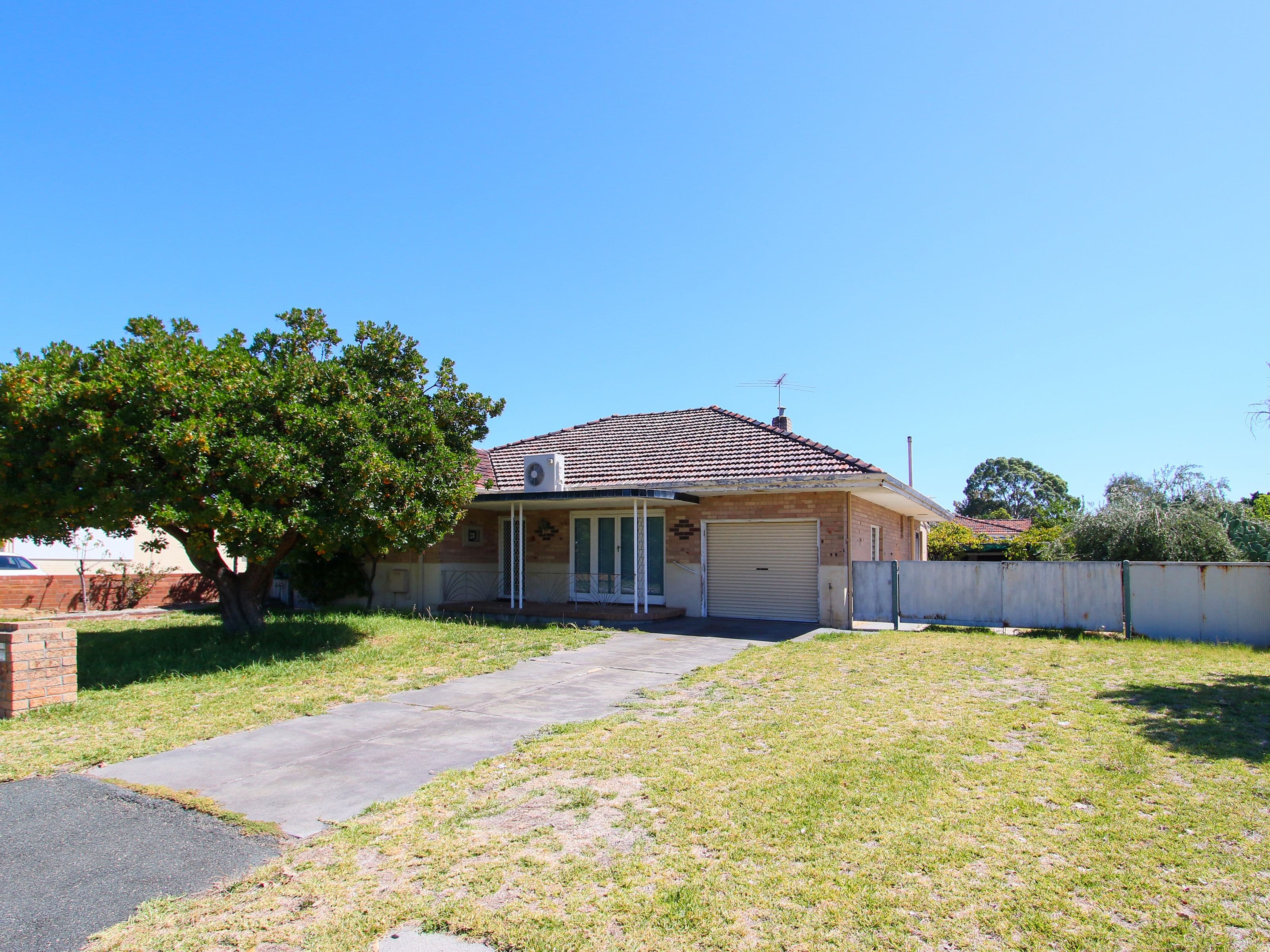 14 Mallard Way, Cannington WA 6107, Cannington - Thumbnail 3