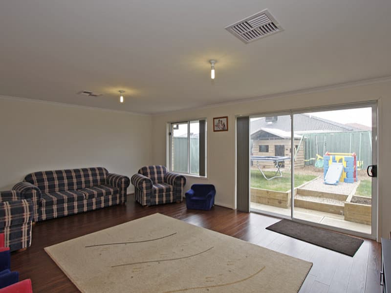 4 Aquamarine Avenue, Aldinga Beach - Thumbnail 3