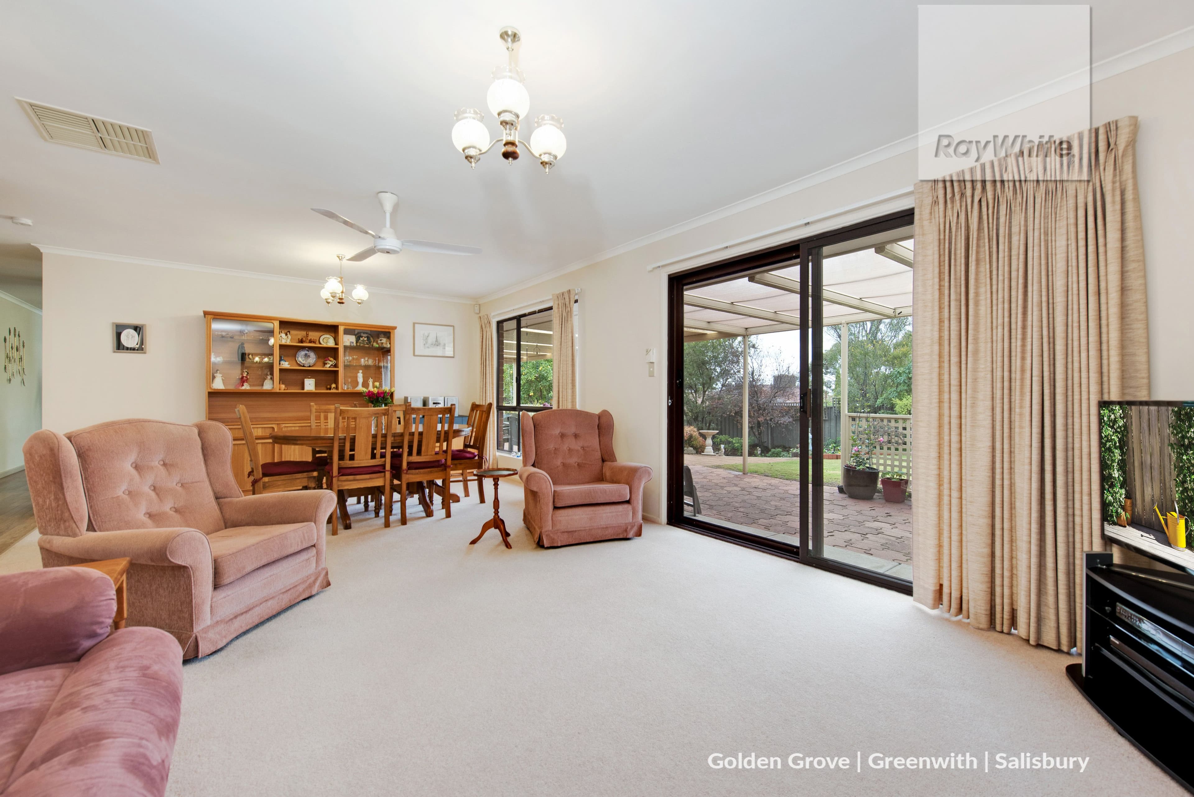 9 Illawarra Court, Craigmore SA 5114, Craigmore - Thumbnail 2