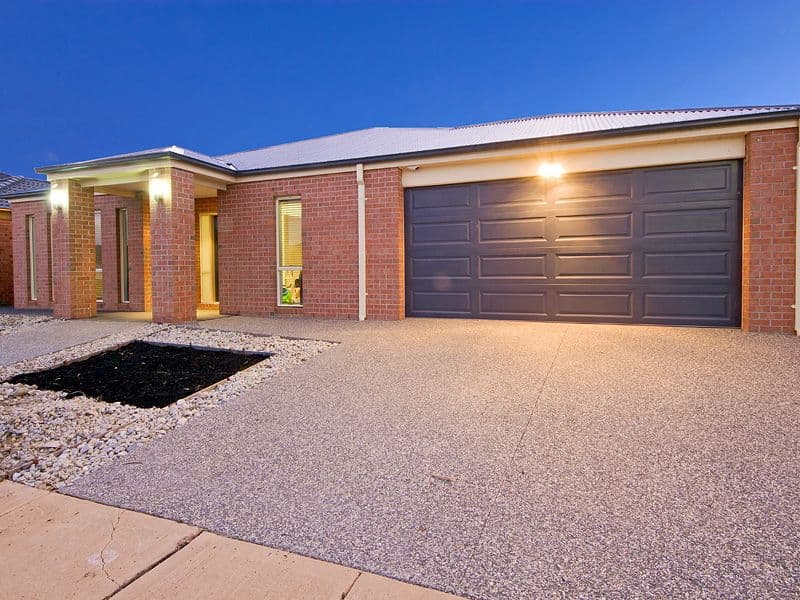 8 Spoonbill Close, WILLIAMS LANDING VIC 3027, Williams Landing - Image 1