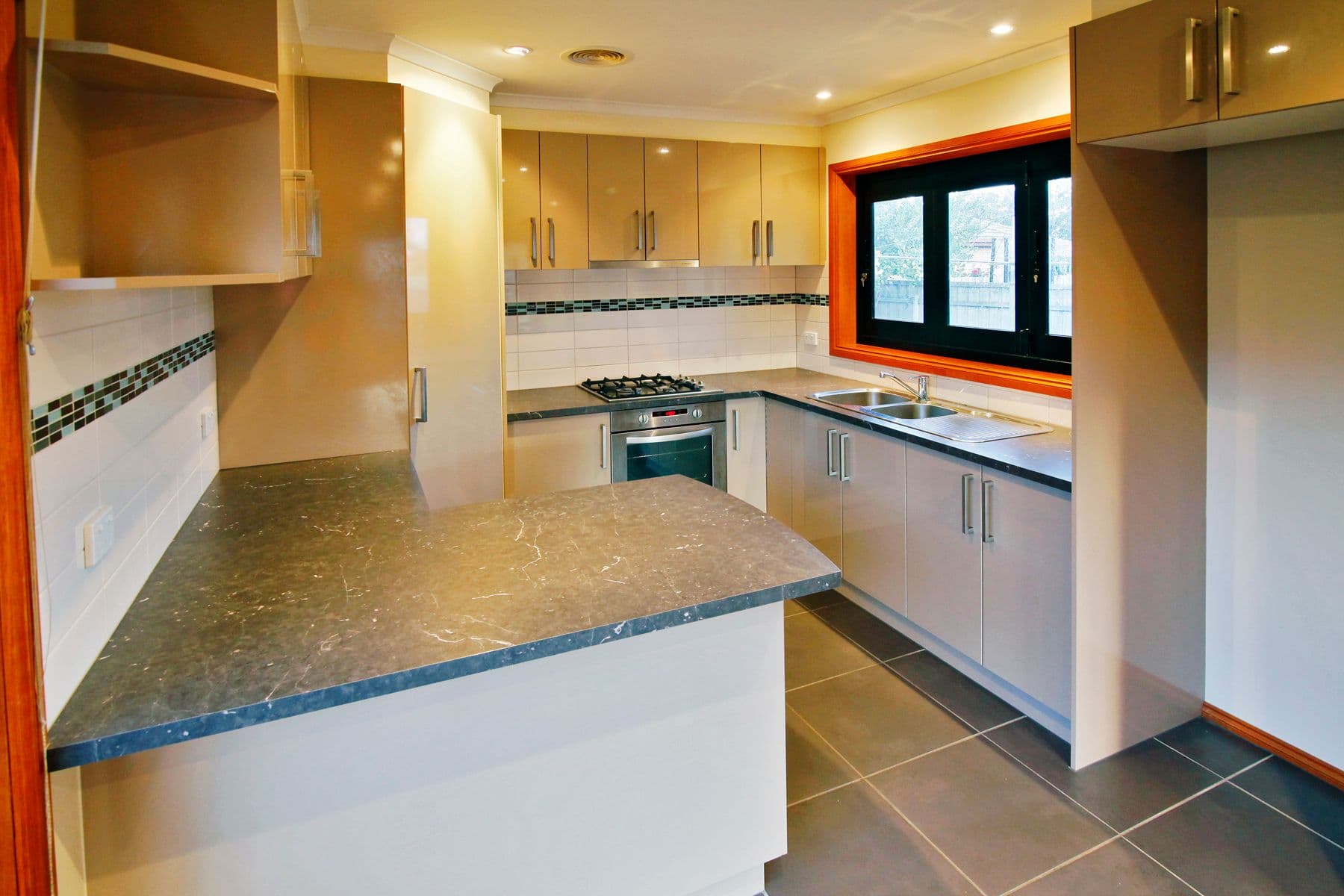 27 Atami Crescent, Corio VIC 3214, Corio - Thumbnail 2