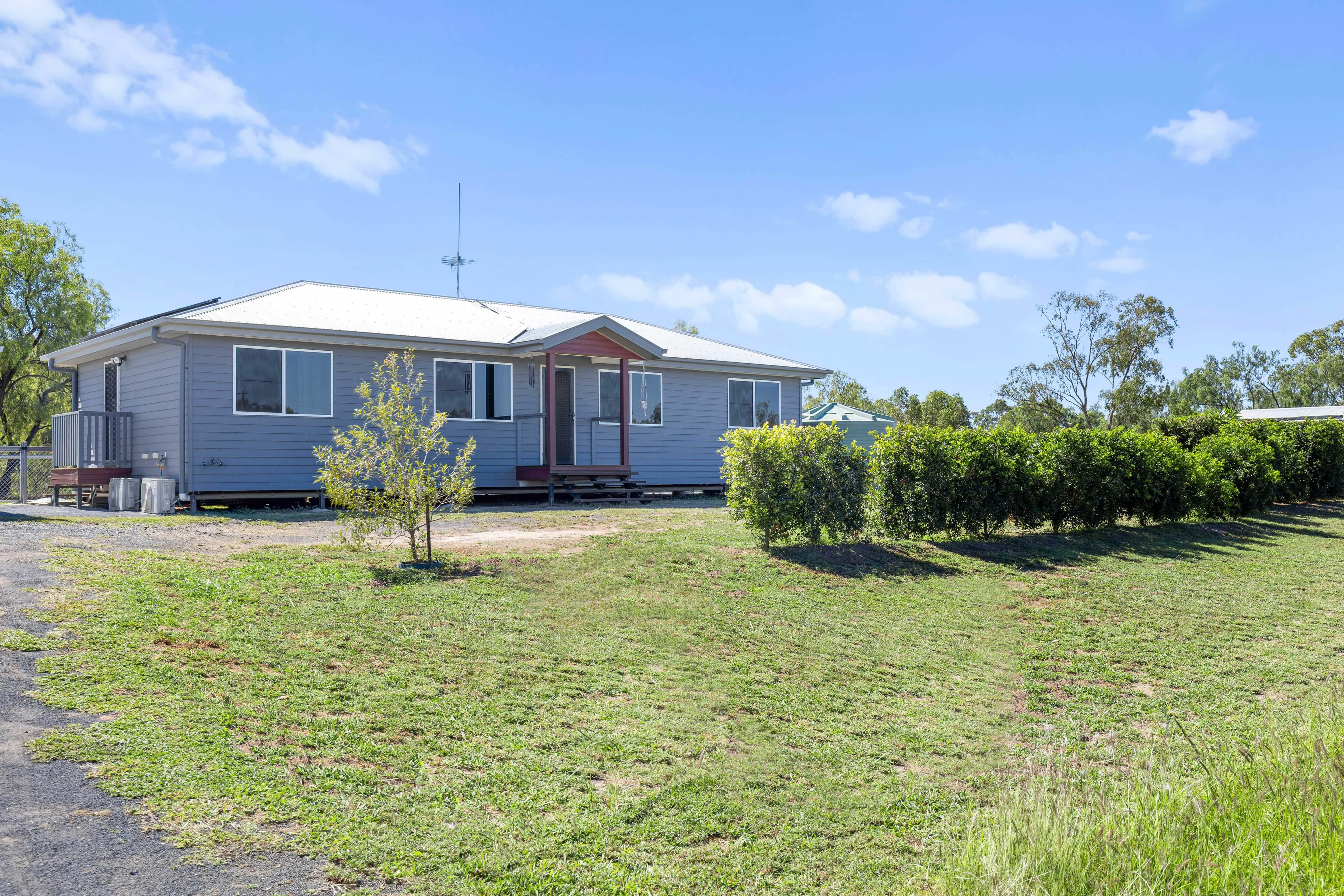 184 Chudleigh Drive, Emerald QLD 4720, Emerald - Thumbnail 3