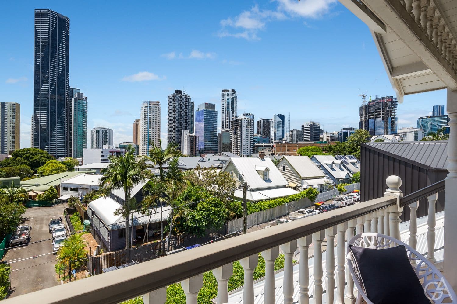 26 Thornbury Street, Spring Hill QLD 4000, Spring Hill - Thumbnail 2