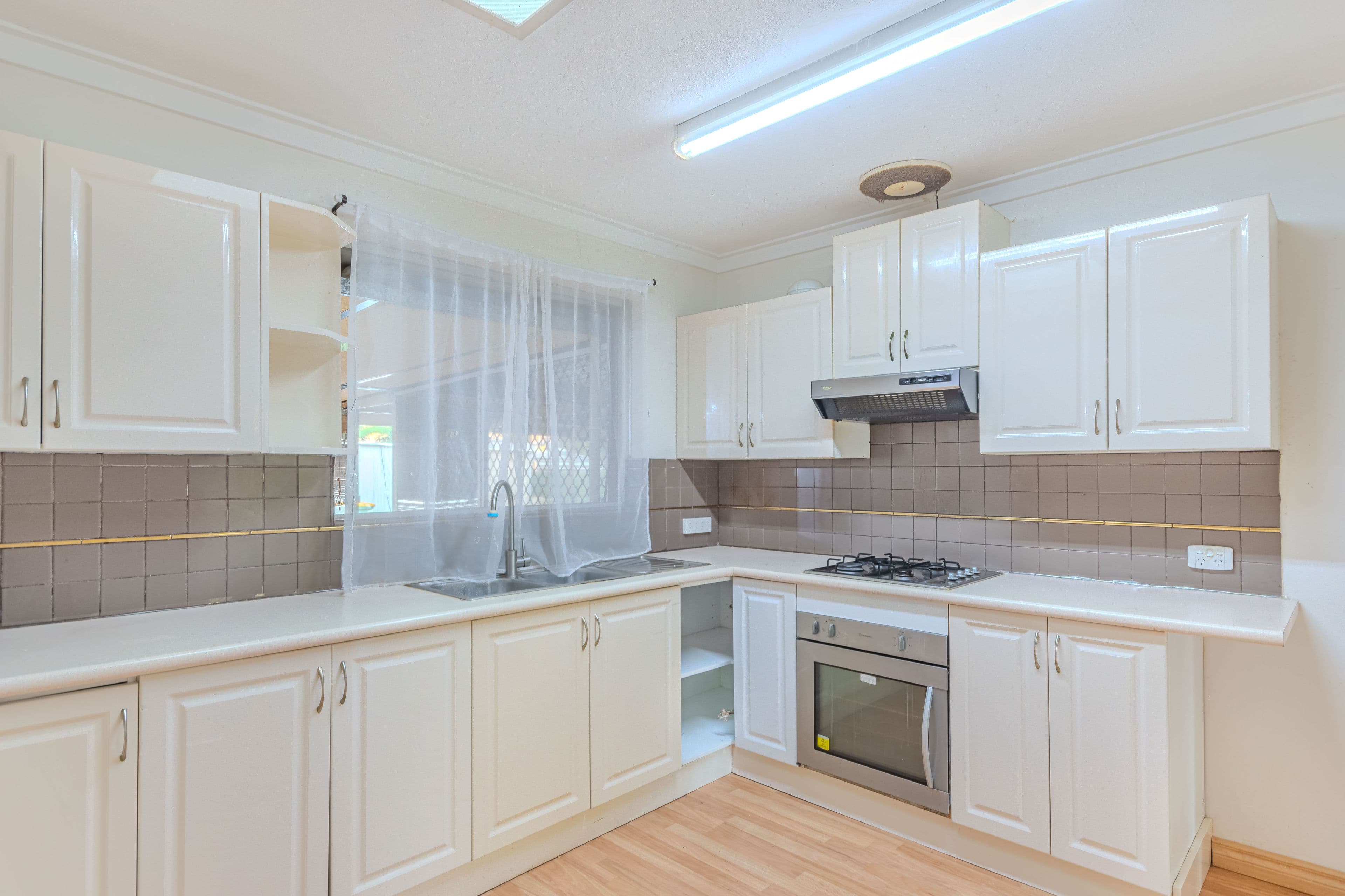 12 Hibiscus Road, Maddington WA 6109, Maddington - Thumbnail 2
