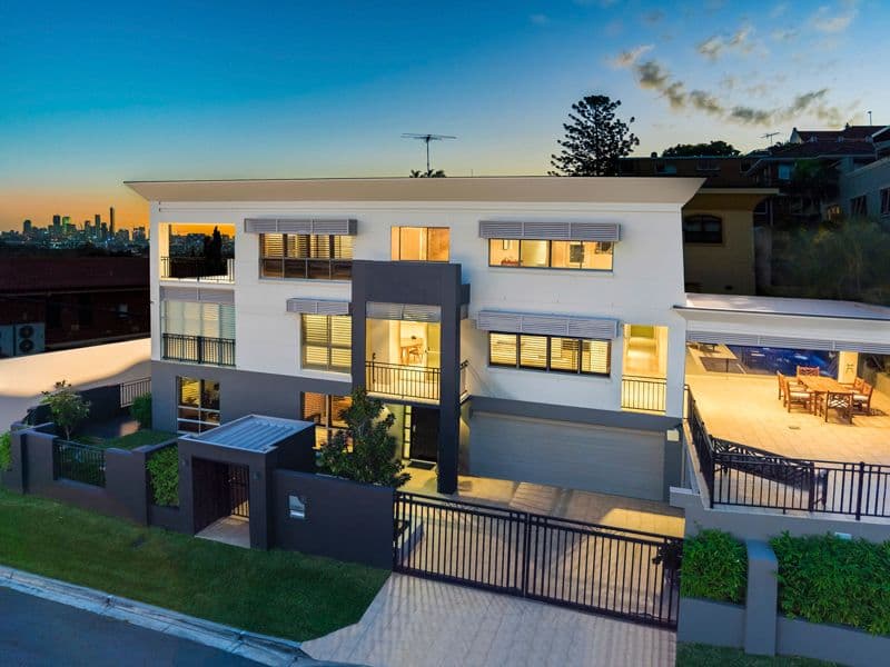 81 Markwell Street, Hamilton QLD 4007, Hamilton - Thumbnail 2