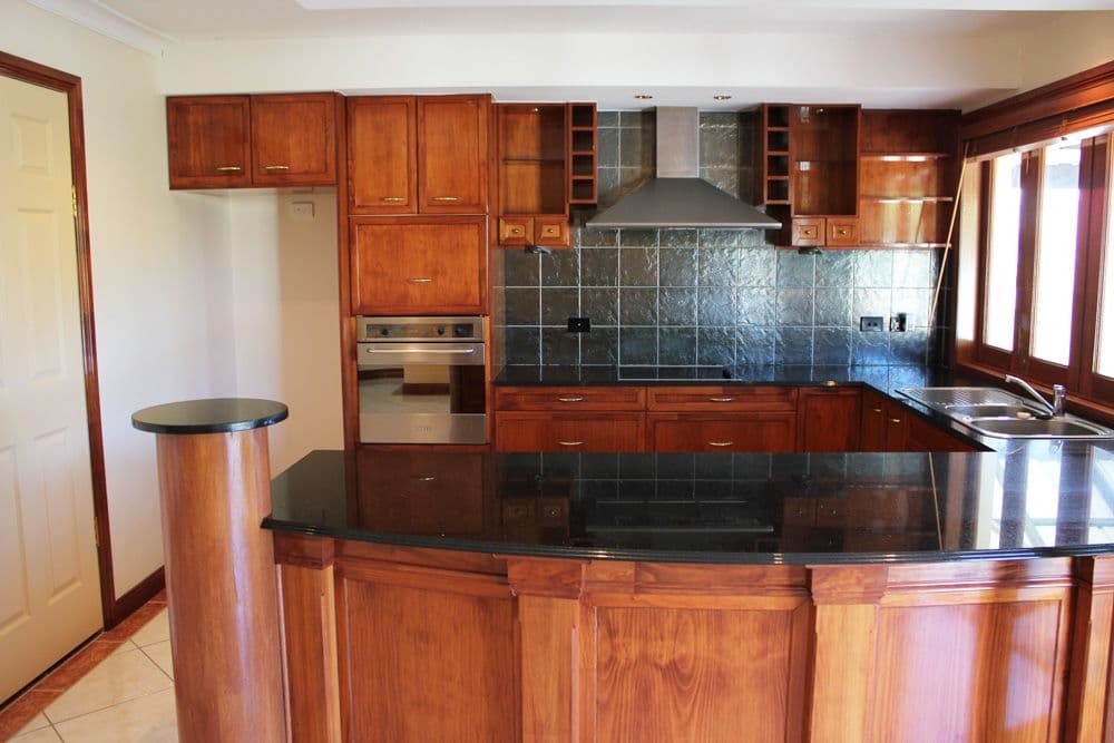 5 Mexicali Court, BROADBEACH WATERS QLD 4218, Broadbeach Waters - Thumbnail 4