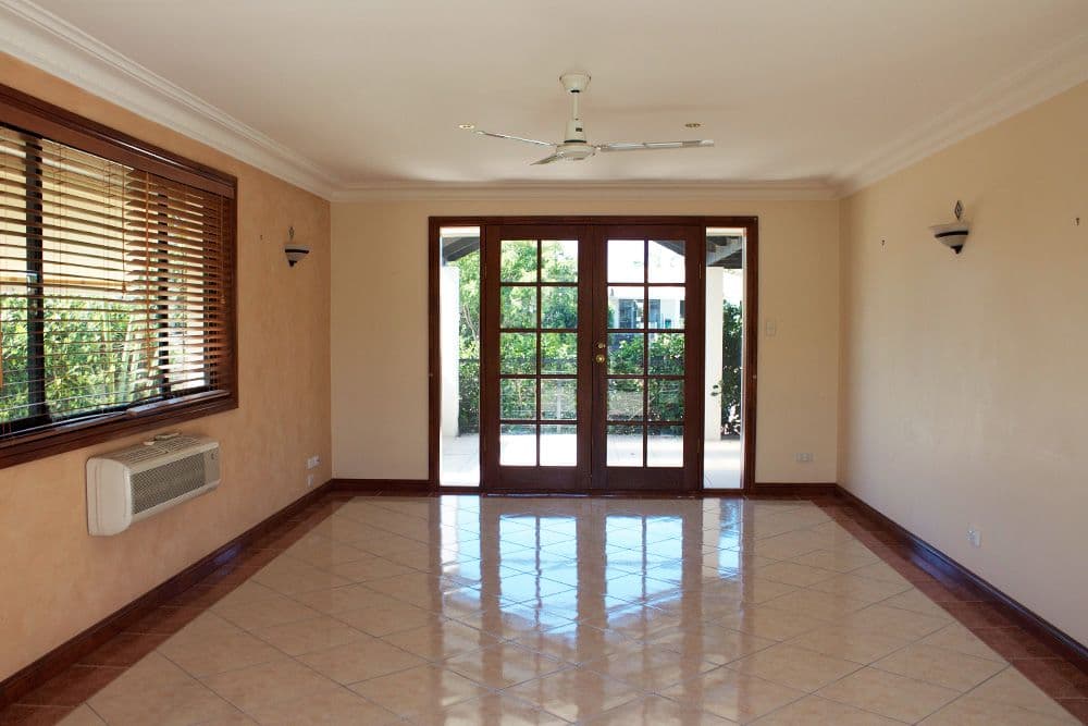 5 Mexicali Court, BROADBEACH WATERS QLD 4218, Broadbeach Waters - Thumbnail 5