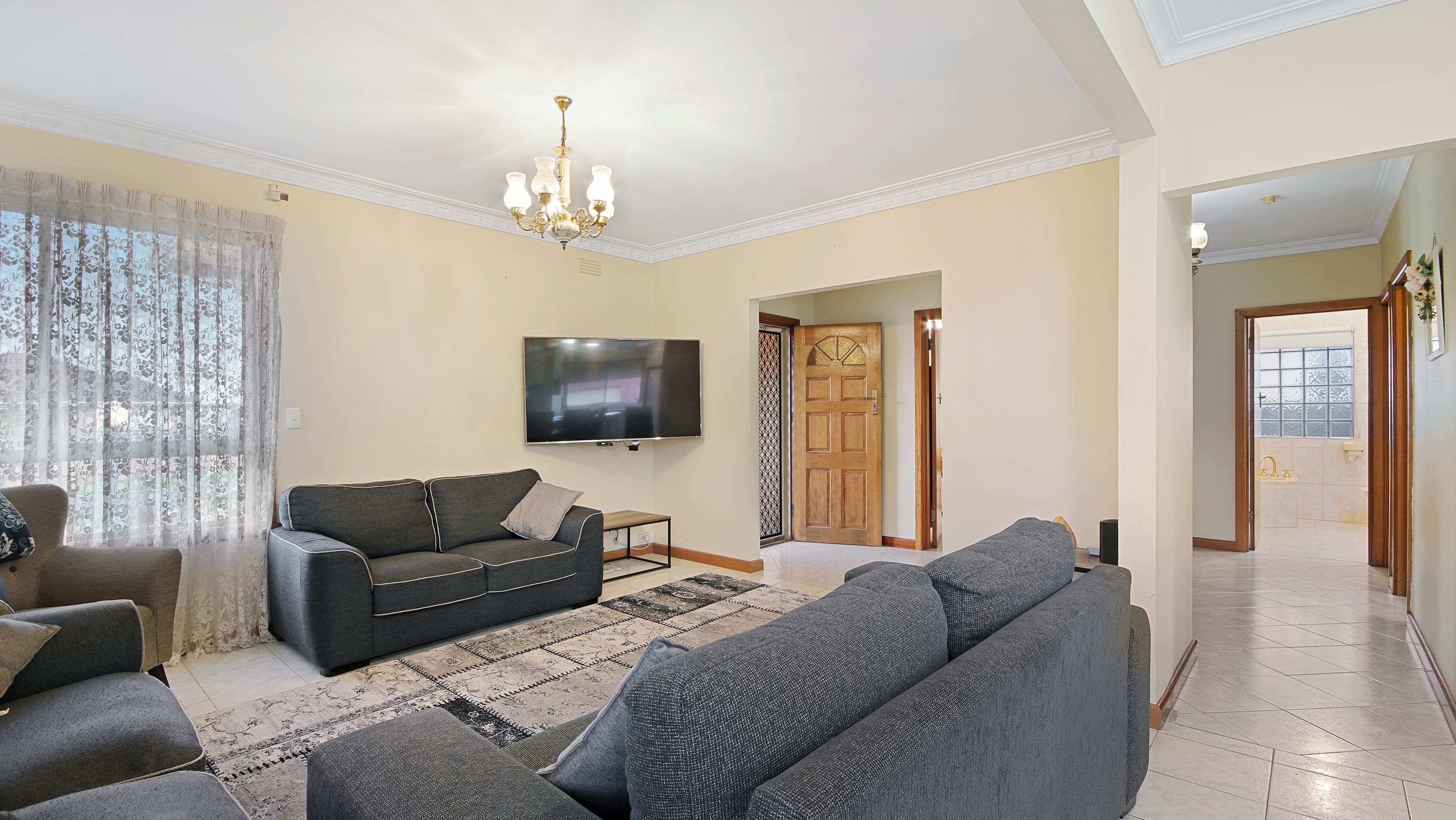 3 Joan Court, Reservoir VIC 3073, Reservoir - Thumbnail 4