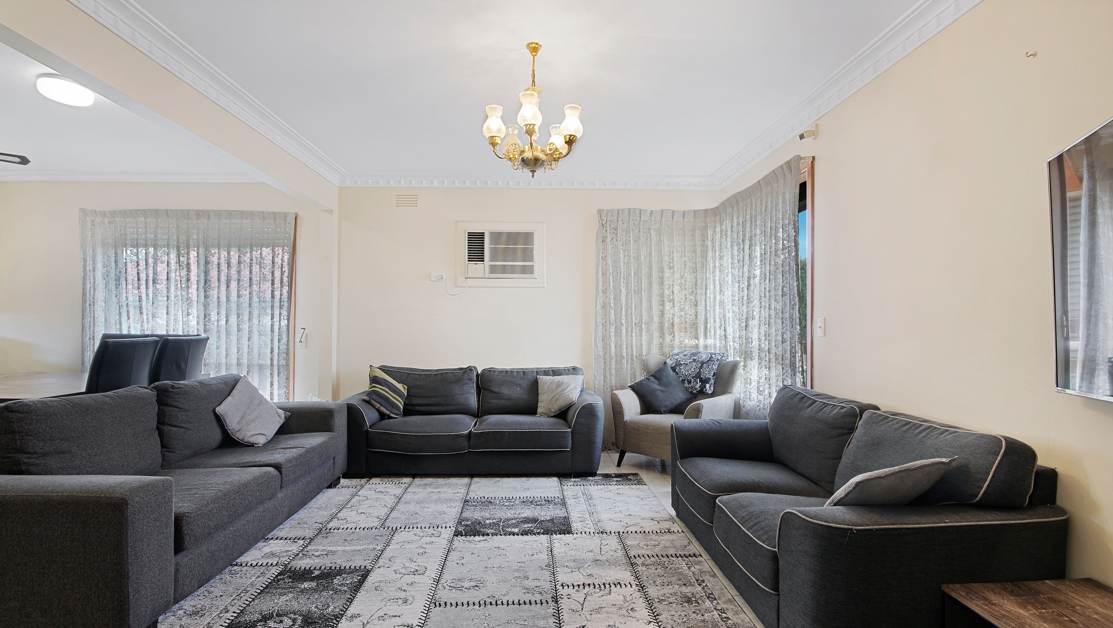 3 Joan Court, Reservoir VIC 3073, Reservoir - Thumbnail 5