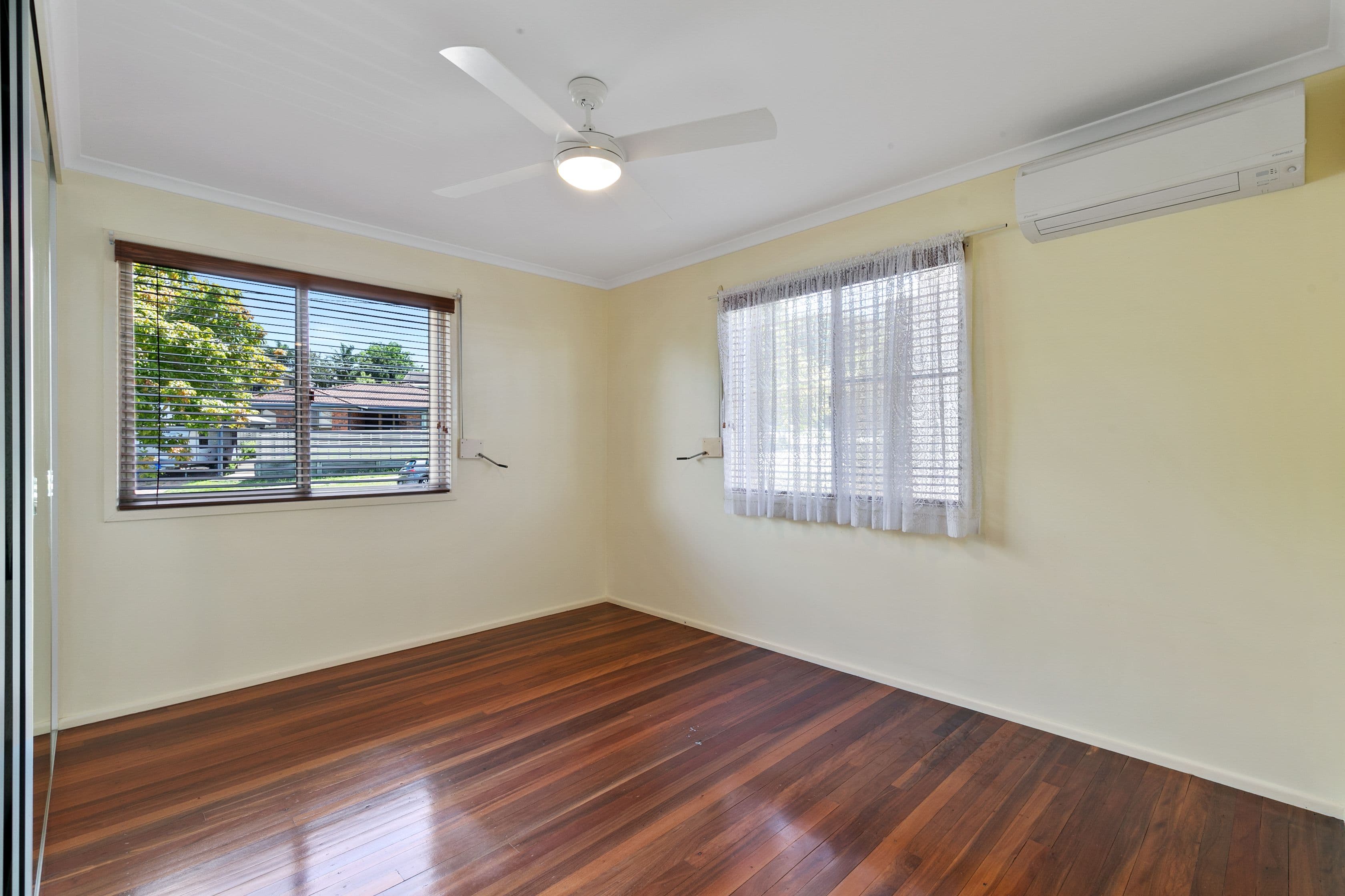 260 Whites Road, Lota QLD 4179, Lota - Thumbnail 4
