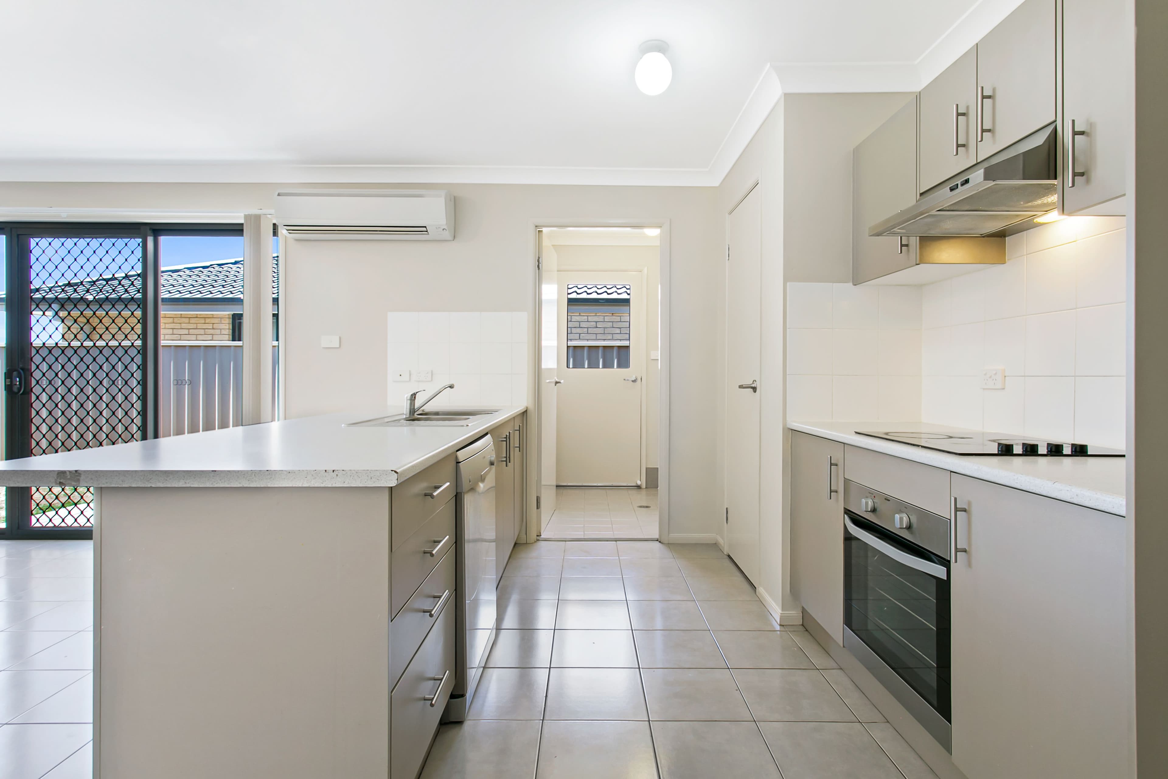 16 Rosella Avenue, Tamworth NSW 2340, Tamworth - Thumbnail 3