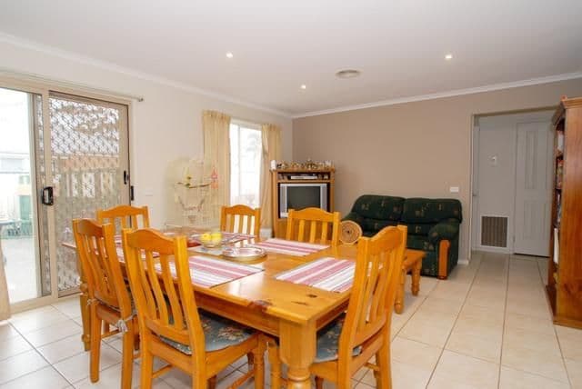 43 Charlotte Crescent, WYNDHAM VALE VIC 3024, Wyndham Vale - Thumbnail 3